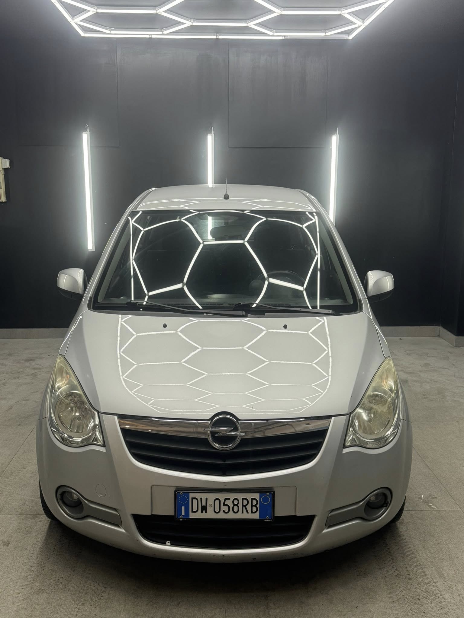 
OPELAgila 1.2 16V 86CV Enjoy2009 full									