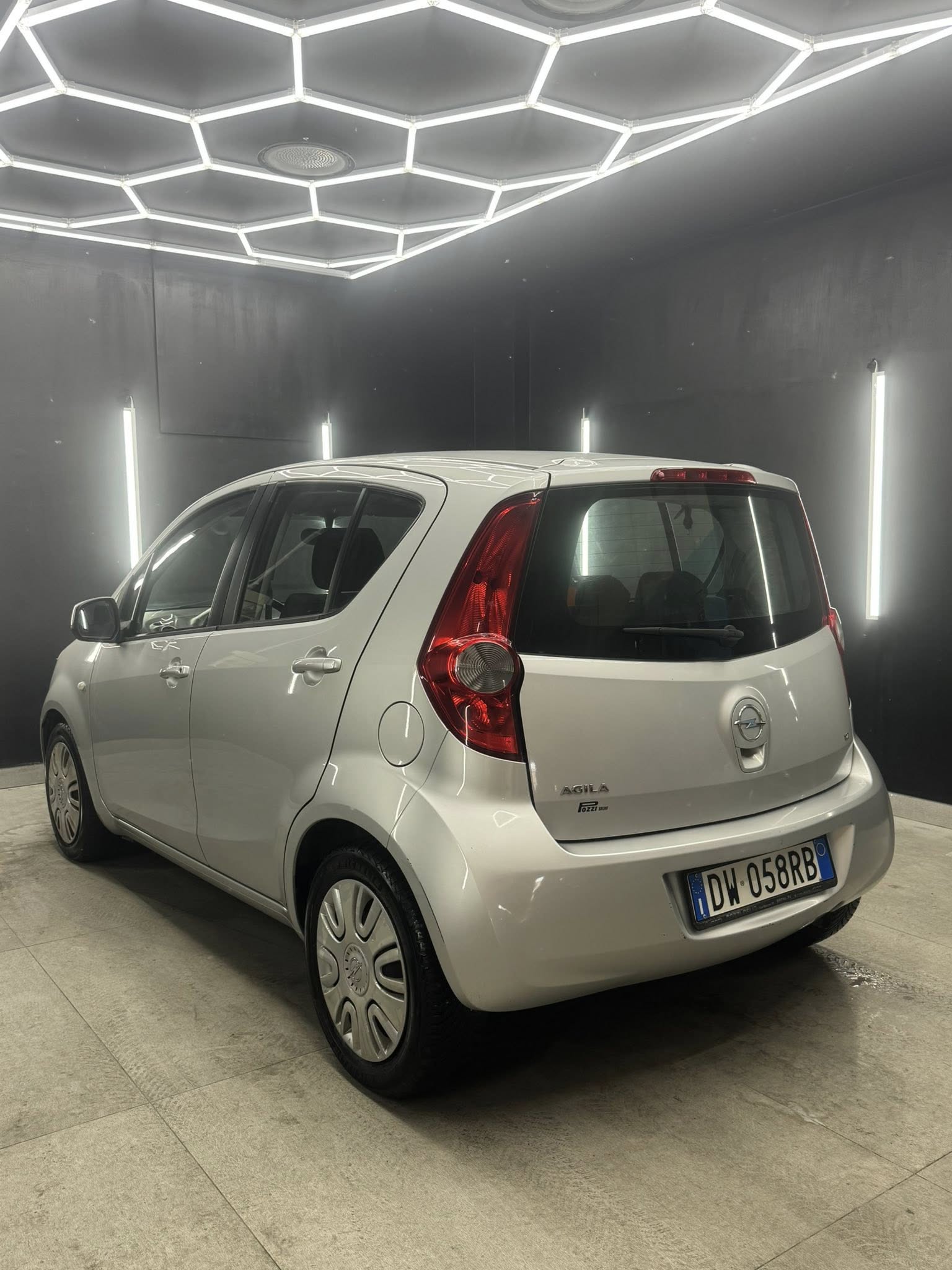 
OPELAgila 1.2 16V 86CV Enjoy2009 full									