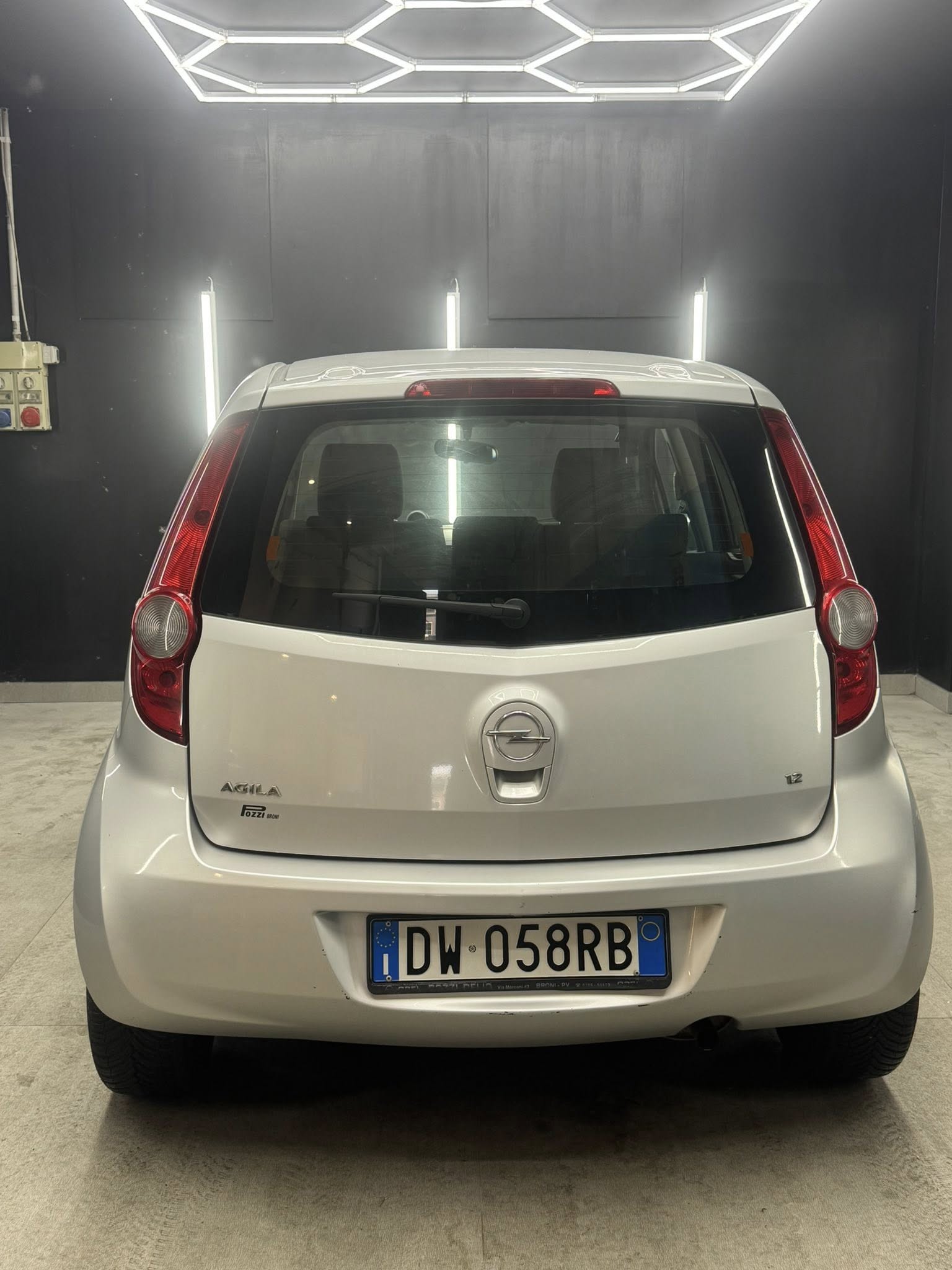 
OPELAgila 1.2 16V 86CV Enjoy2009 full									