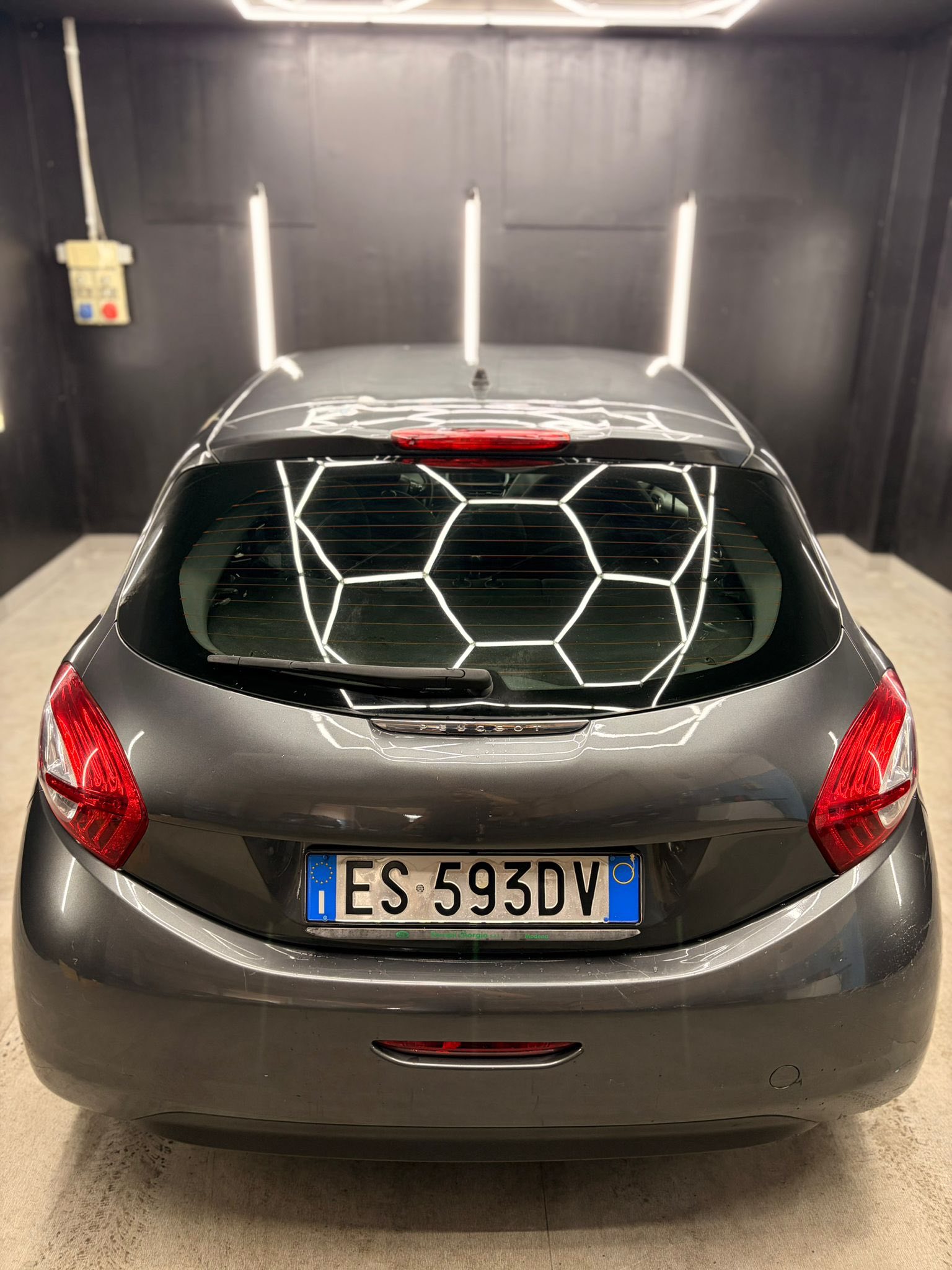 
PEUGEOT208 1ª serie PureTech 82 5P Allure2013 full									