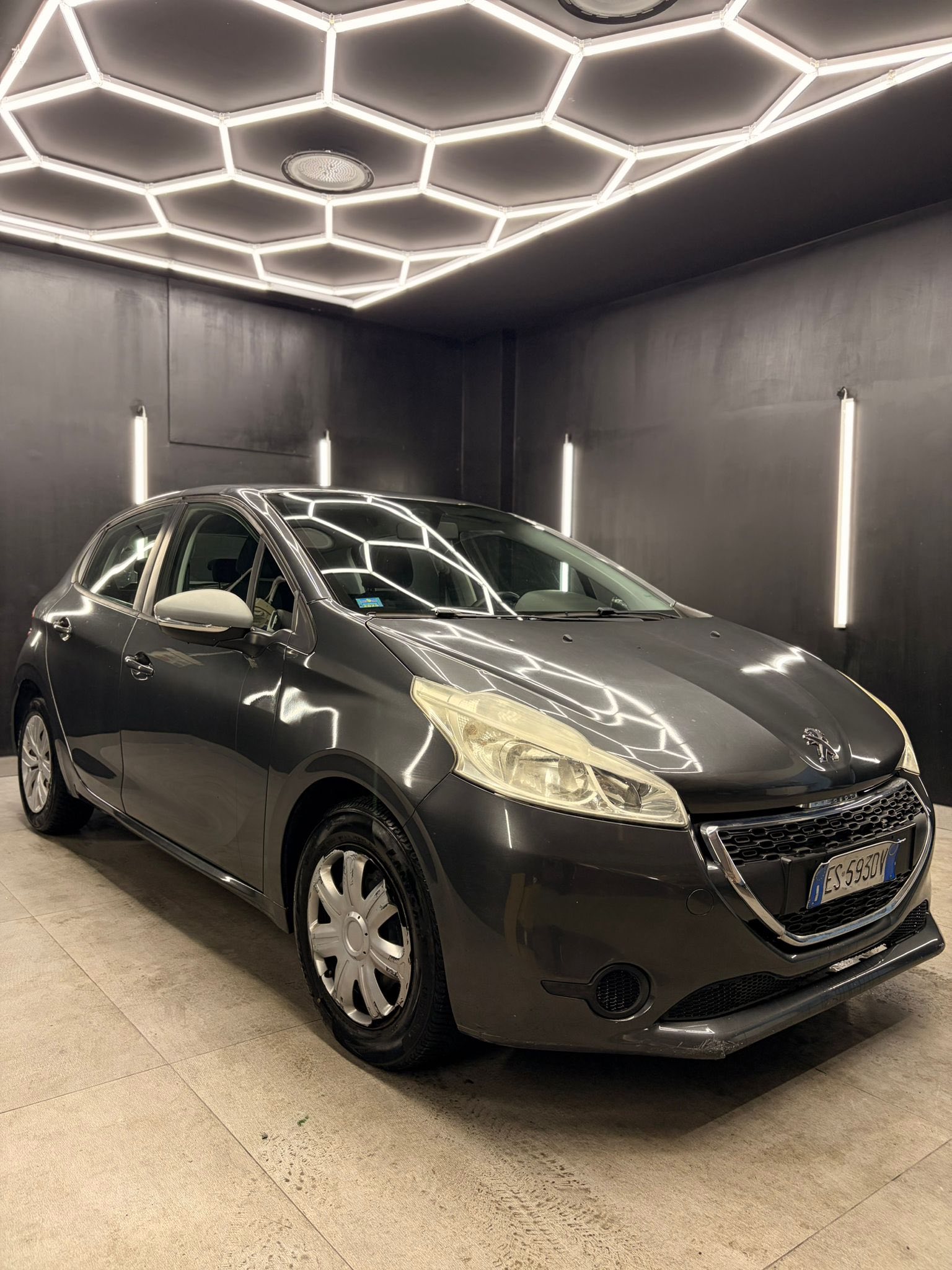 
PEUGEOT208 1ª serie PureTech 82 5P Allure2013 full									
