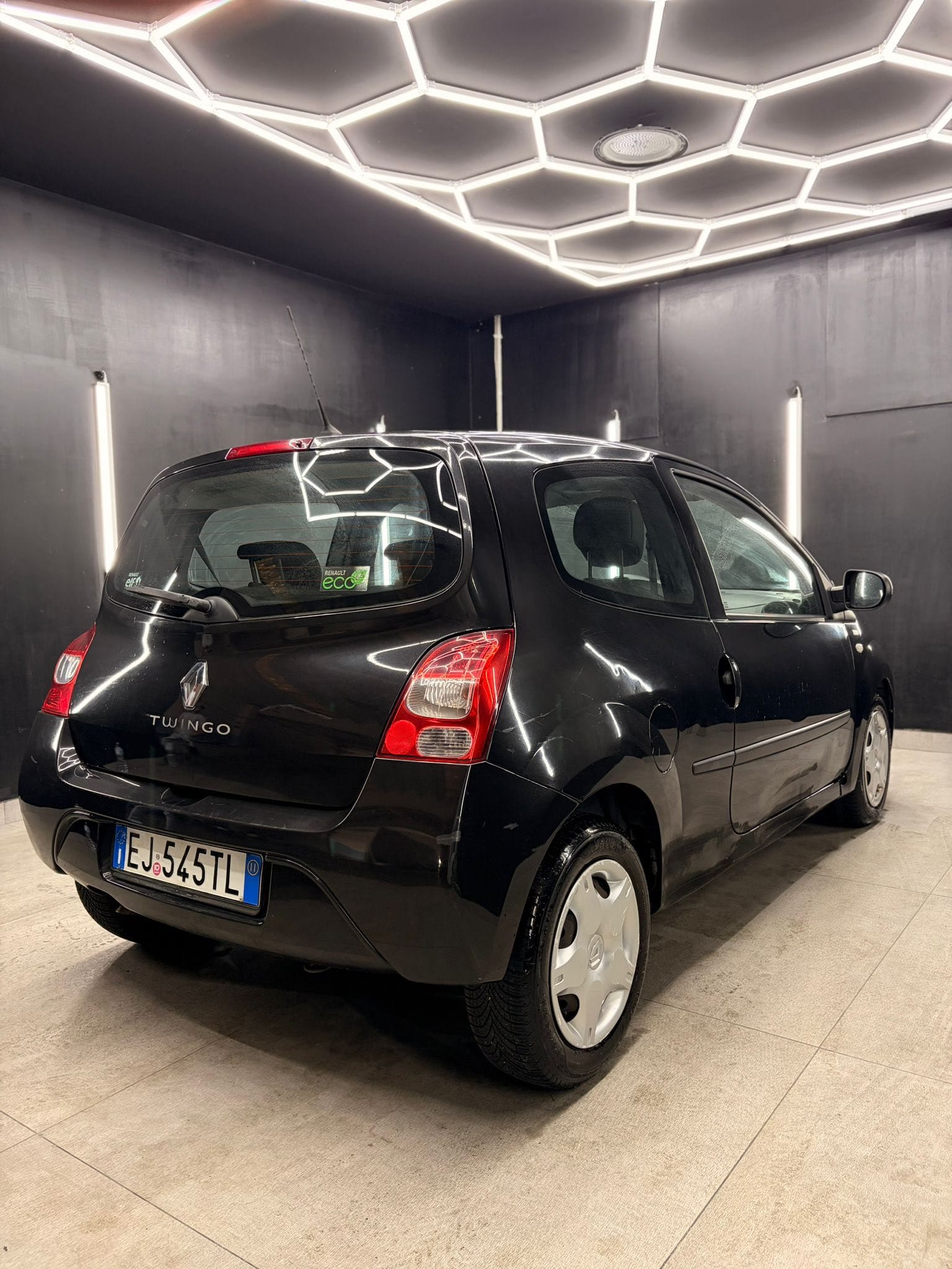 
RENAULTTwingo 1.2 lev Live! 75cv2011 full									