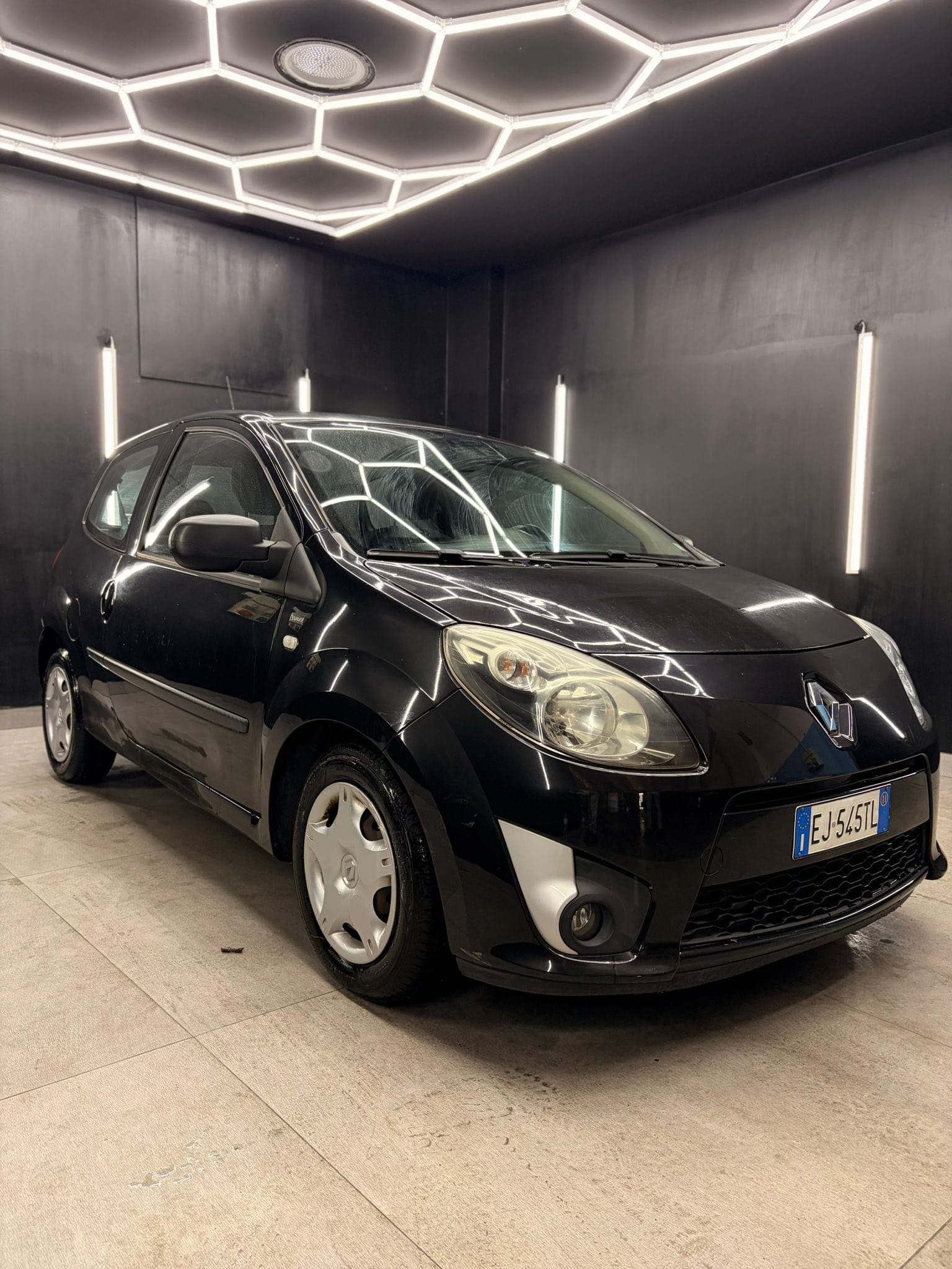 
RENAULTTwingo 1.2 lev Live! 75cv2011 full									