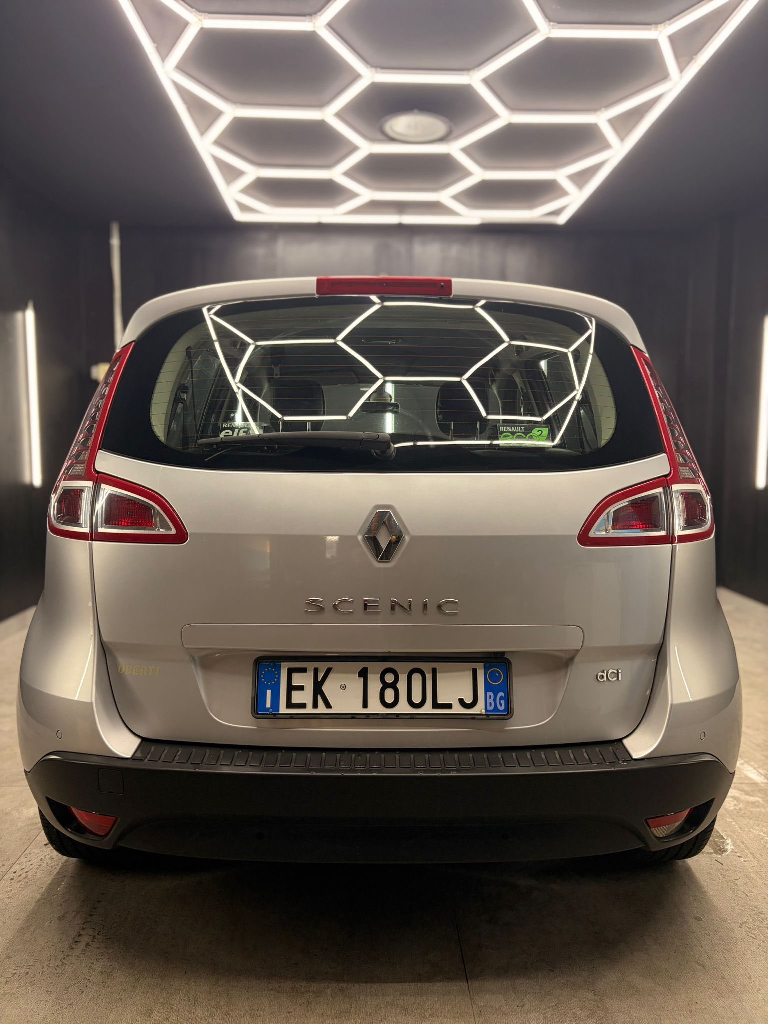 
RENAULTScenic X-Mod 1.6 dCi 130CV Luxe2011 full									