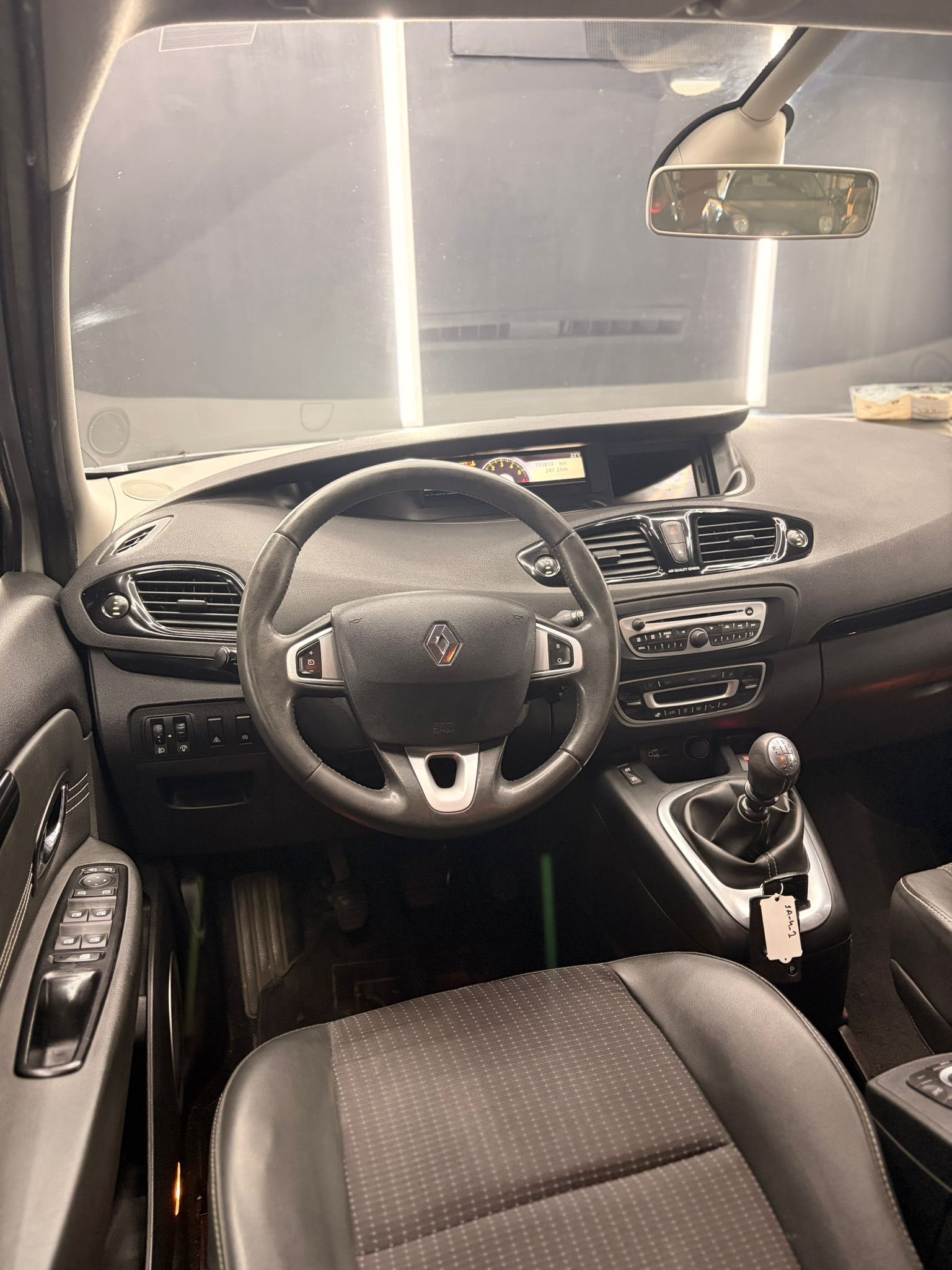 
RENAULTScenic X-Mod 1.6 dCi 130CV Luxe2011 full									