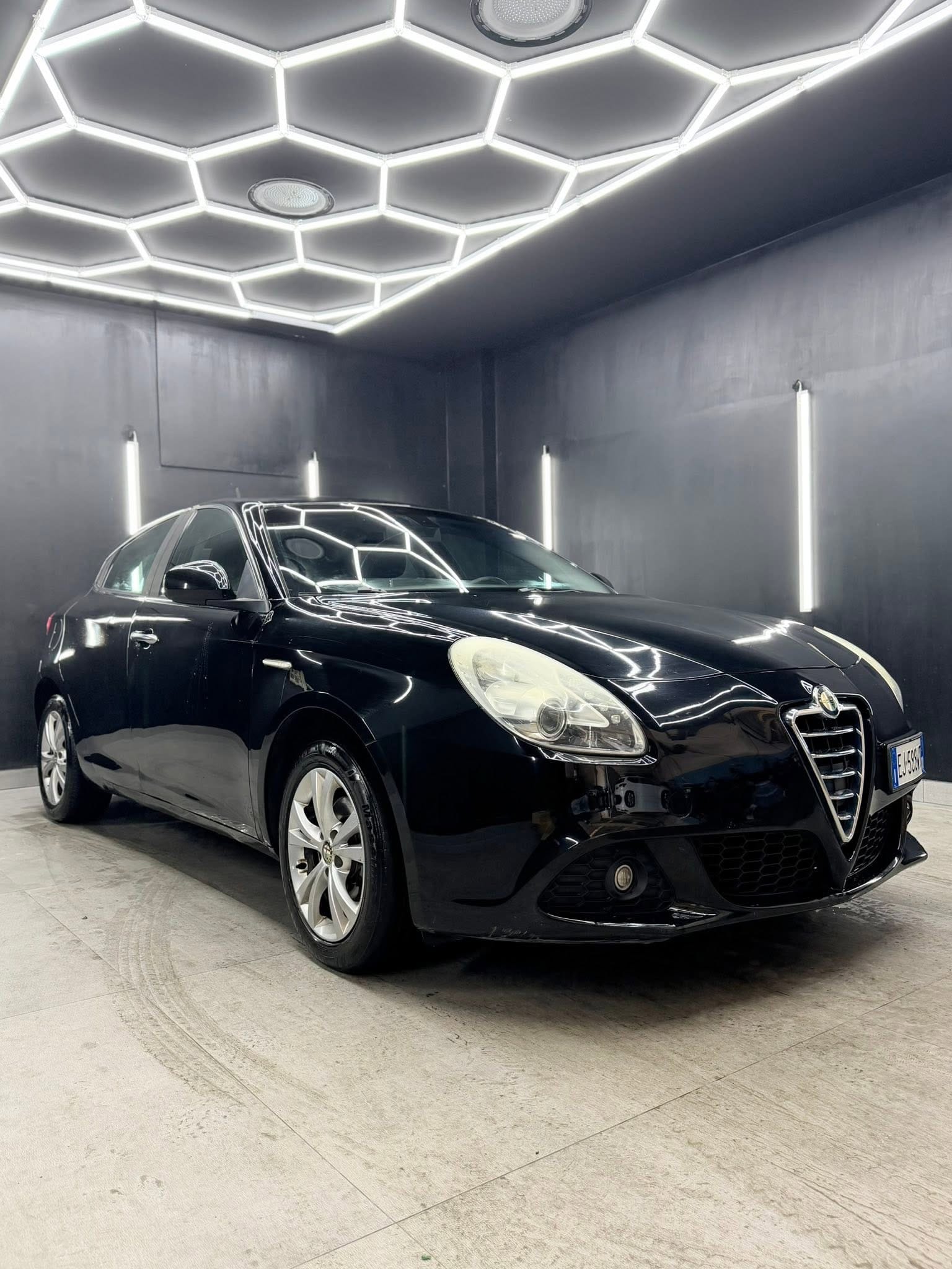 
ALFA ROMEOGiulietta 1.4 Turbo 120 CV Distinctive2011 full									