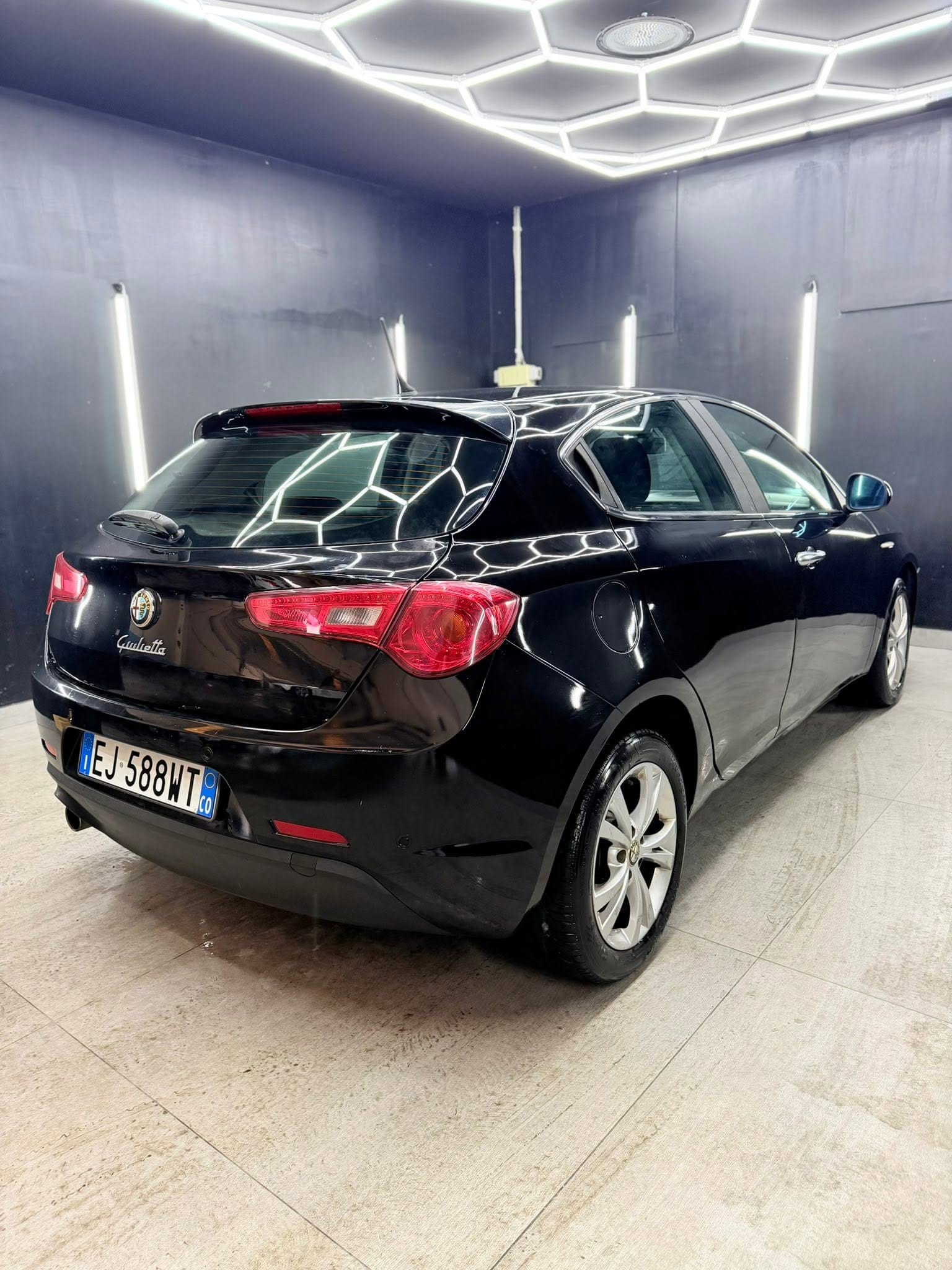 
ALFA ROMEOGiulietta 1.4 Turbo 120 CV Distinctive2011 full									