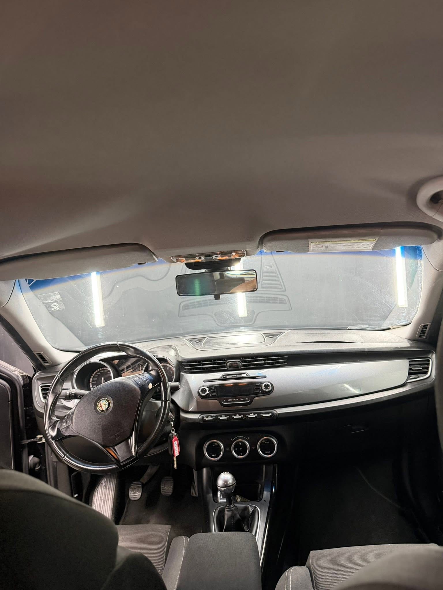 
ALFA ROMEOGiulietta 1.4 Turbo 120 CV Distinctive2011 full									