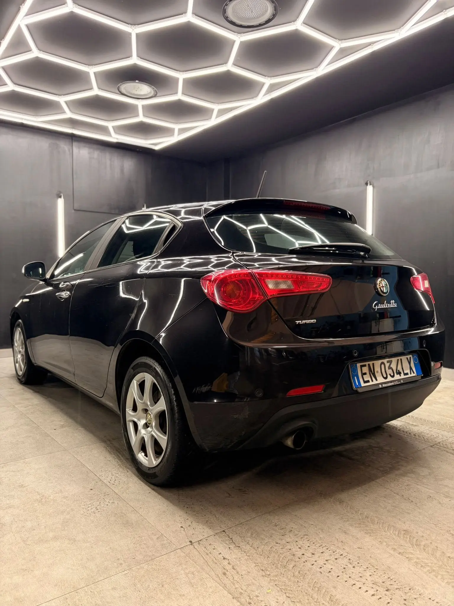 
ALFA ROMEOGiulietta 1.4 Turbo 120 CV GPL Distinctive2012 full									