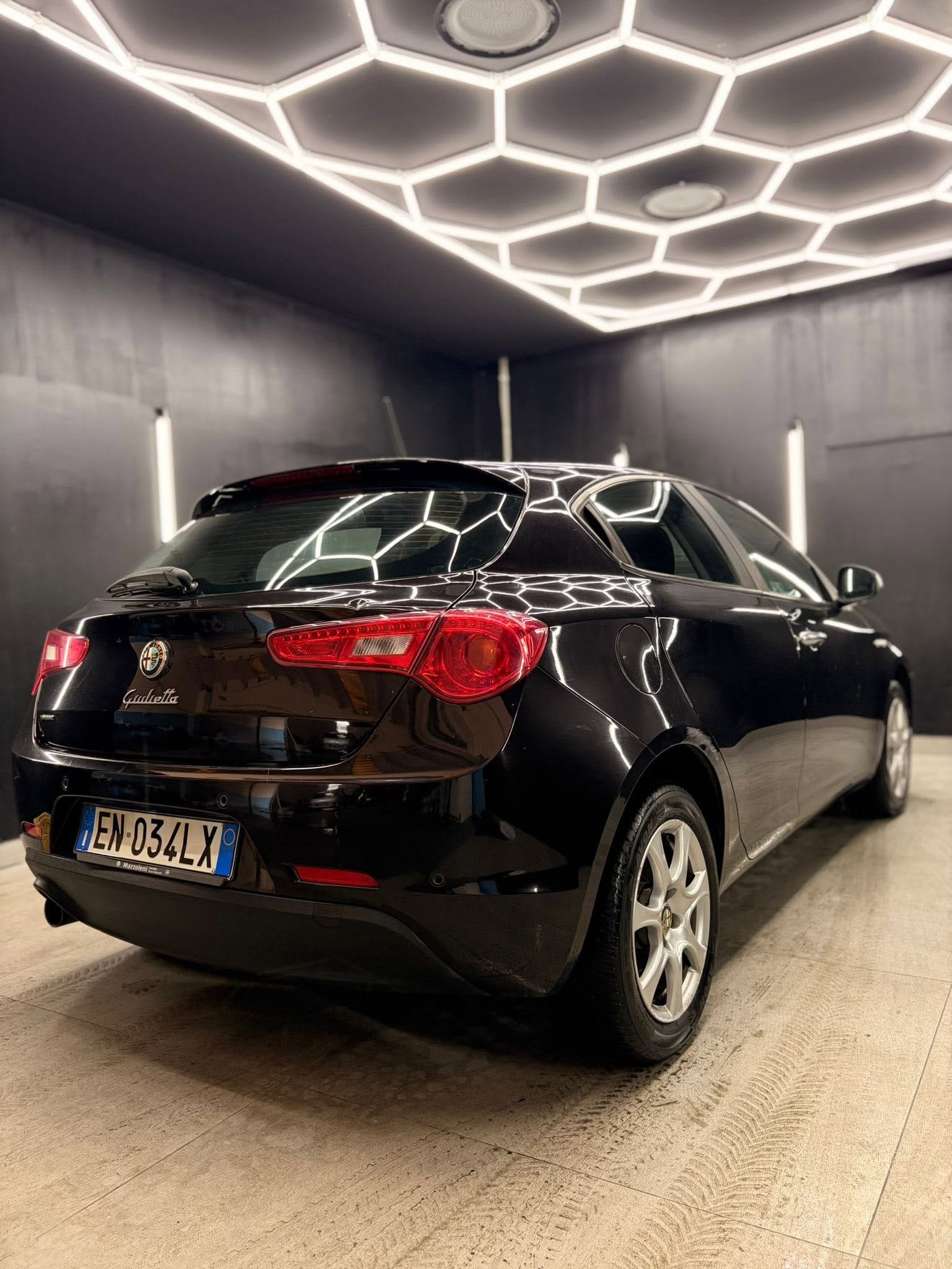 
ALFA ROMEOGiulietta 1.4 Turbo 120 CV GPL Distinctive2012 full									