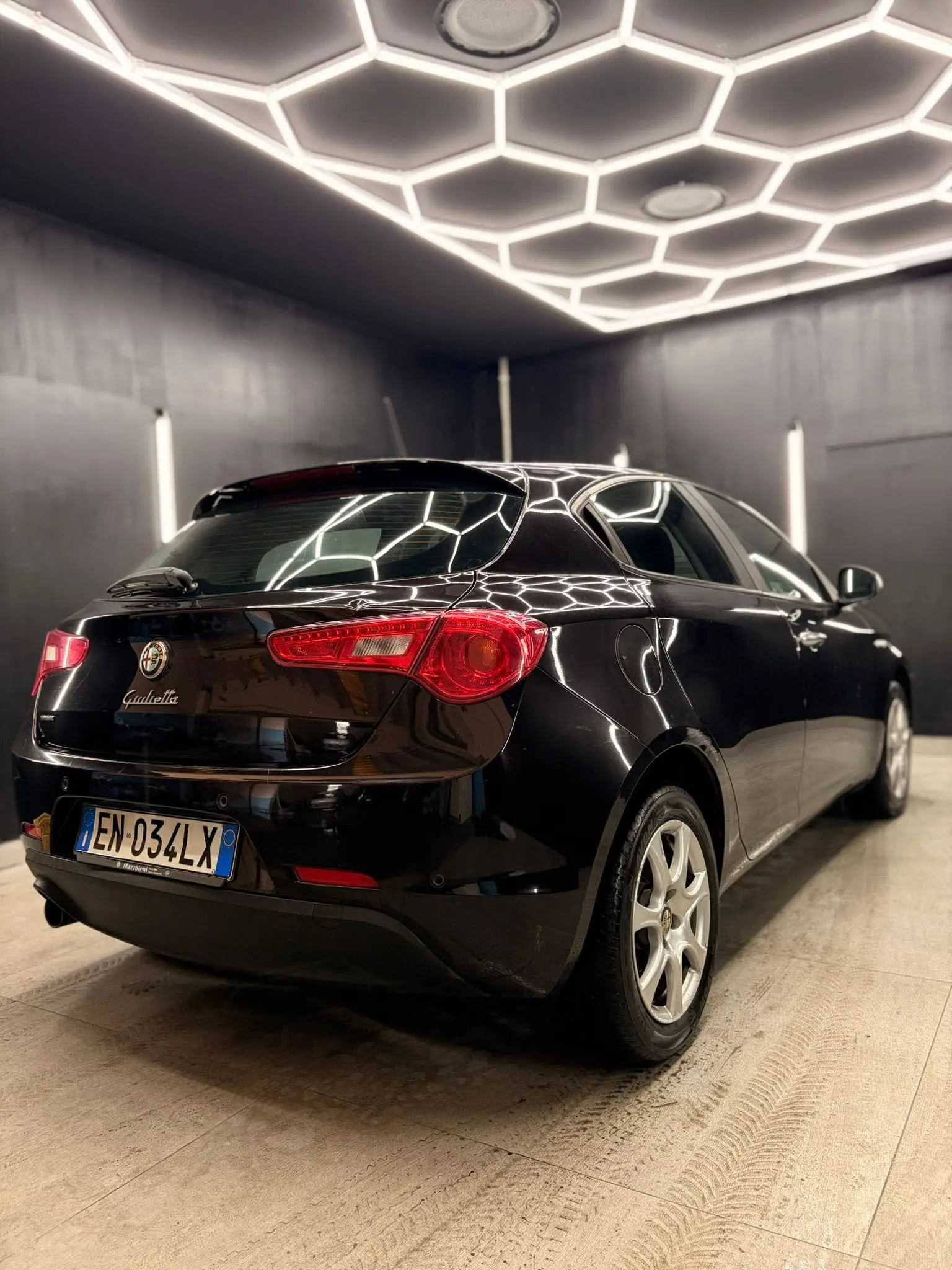 
ALFA ROMEOGiulietta 1.4 Turbo 120 CV GPL Distinctive2012 full									