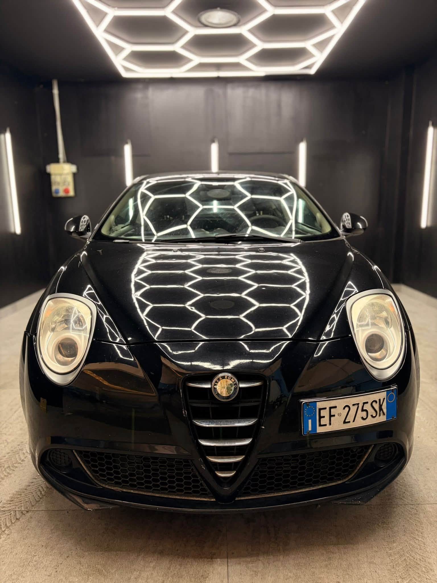
ALFA ROMEOMiTo 1.4 T 120 CV GPL Distinctive Sport Pack full									