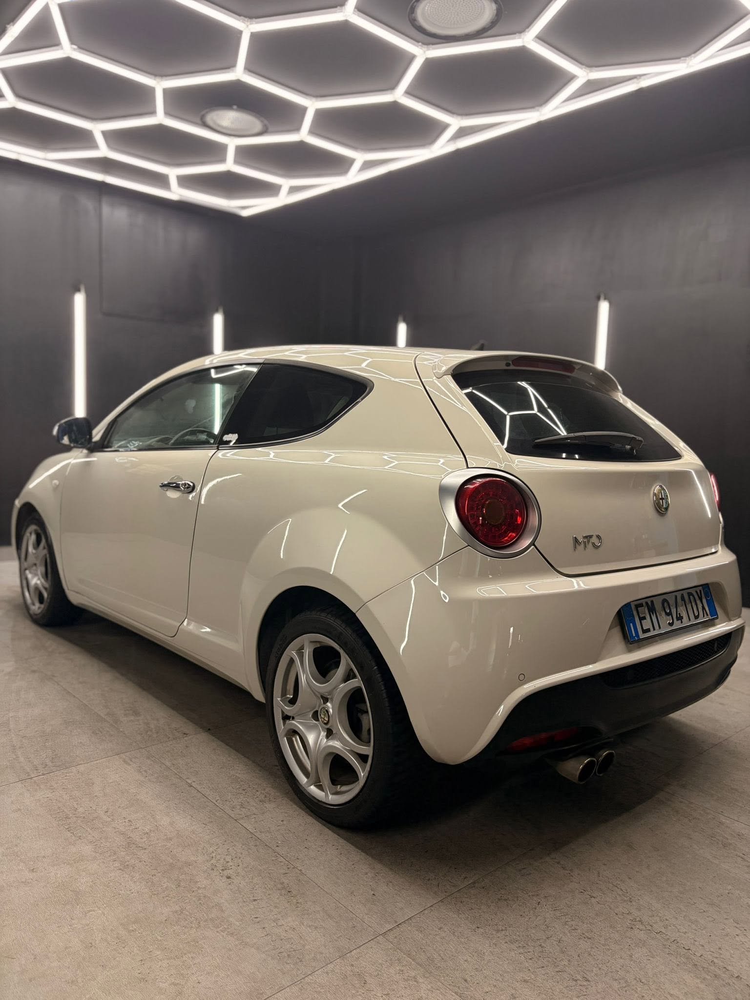 
ALFA ROMEOMiTo 1.4 T 120 CV GPL Progression2012 full									
