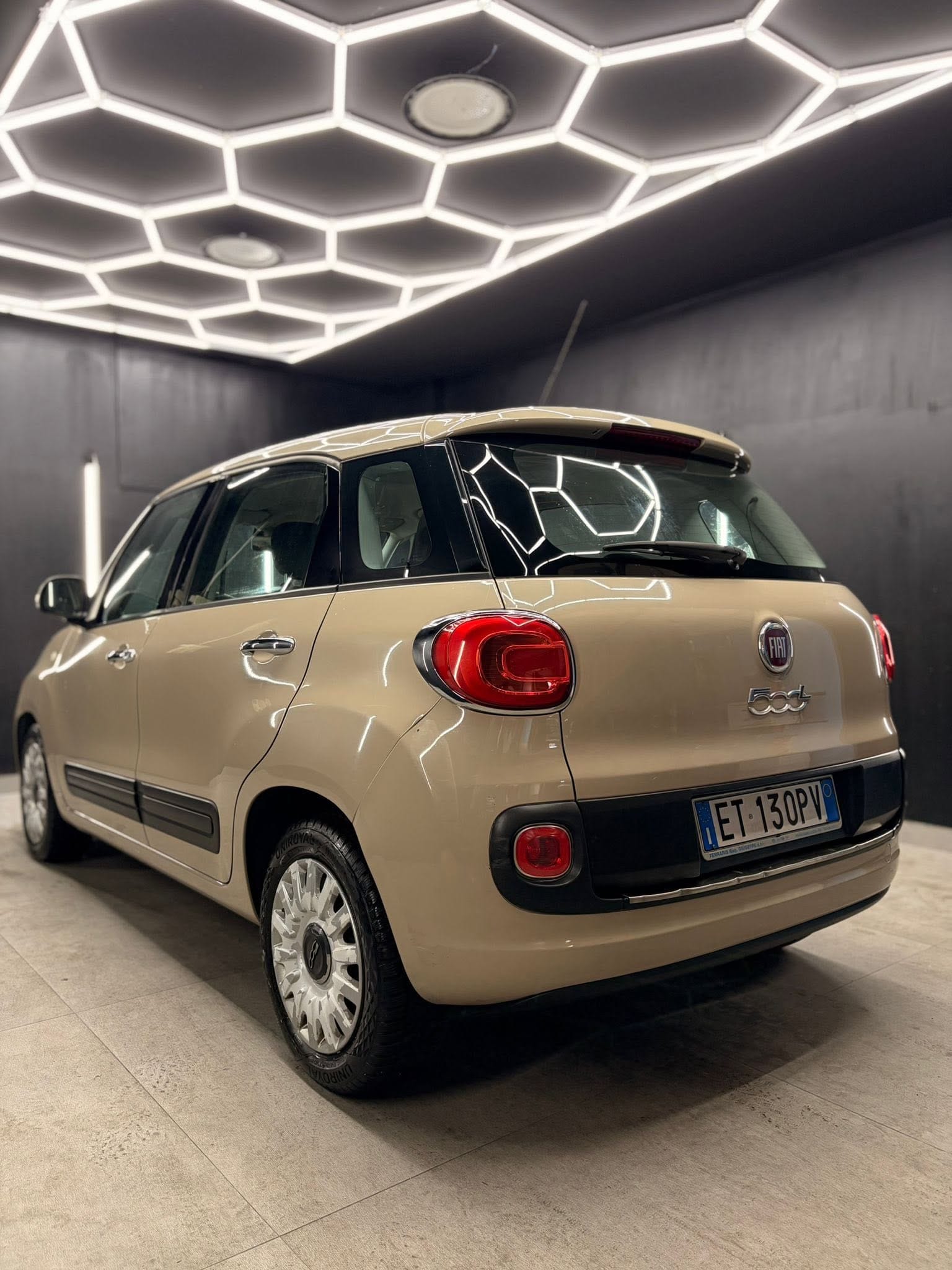 
FIAT500L 1.3 Multijet 85cv Dualogic Lounge2014 full									