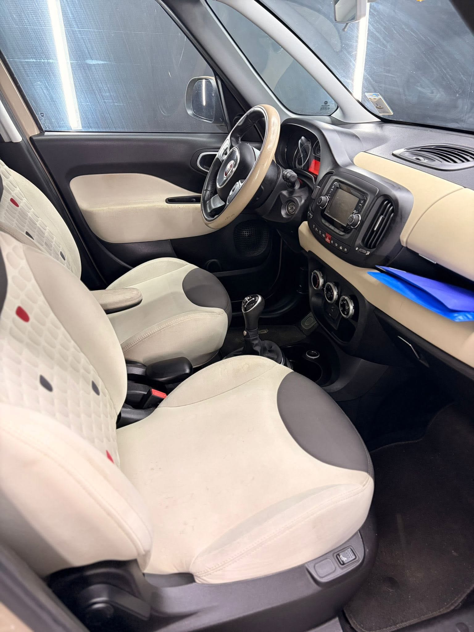 
FIAT500L 1.3 Multijet 85cv Dualogic Lounge2014 full									