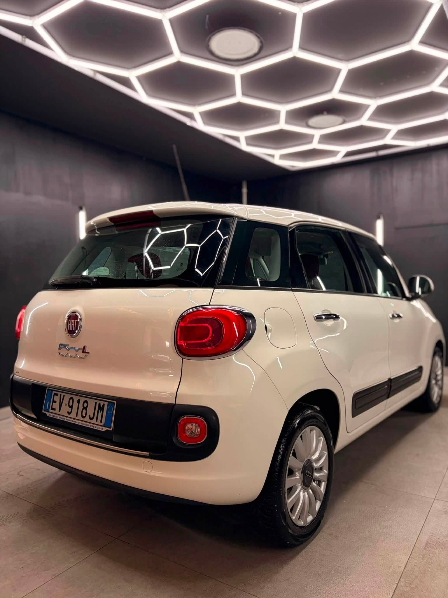 
FIAT500L 1.3 Multijet 85 CV Lounge2014 full									