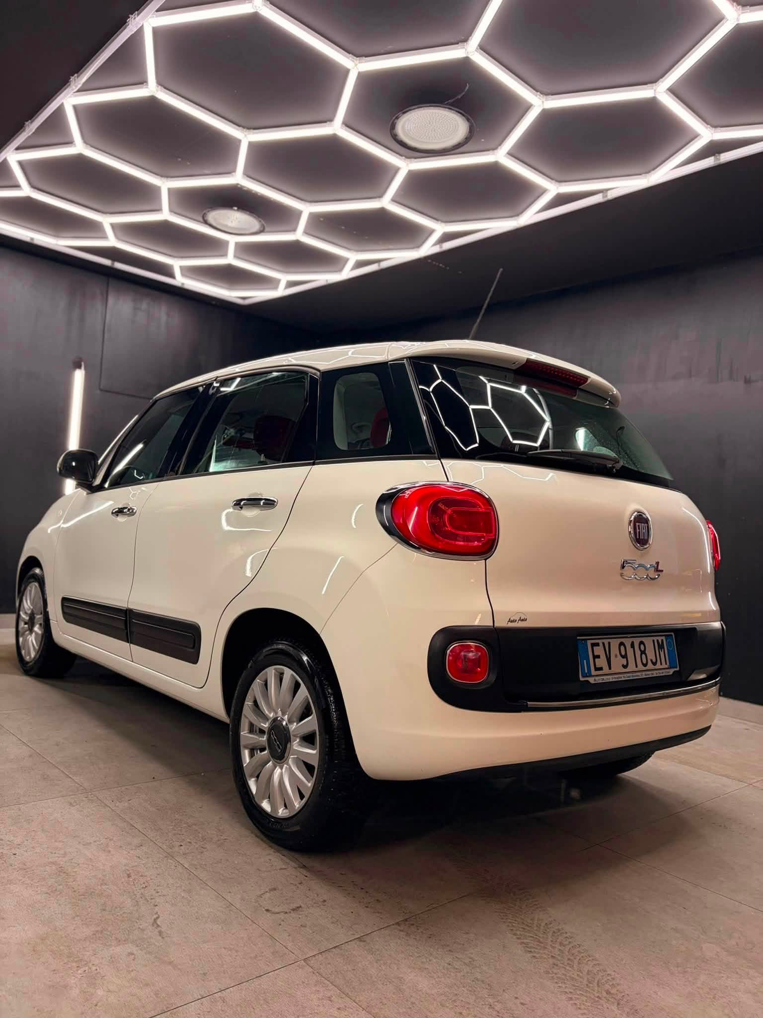 
FIAT500L 1.3 Multijet 85 CV Lounge2014 full									
