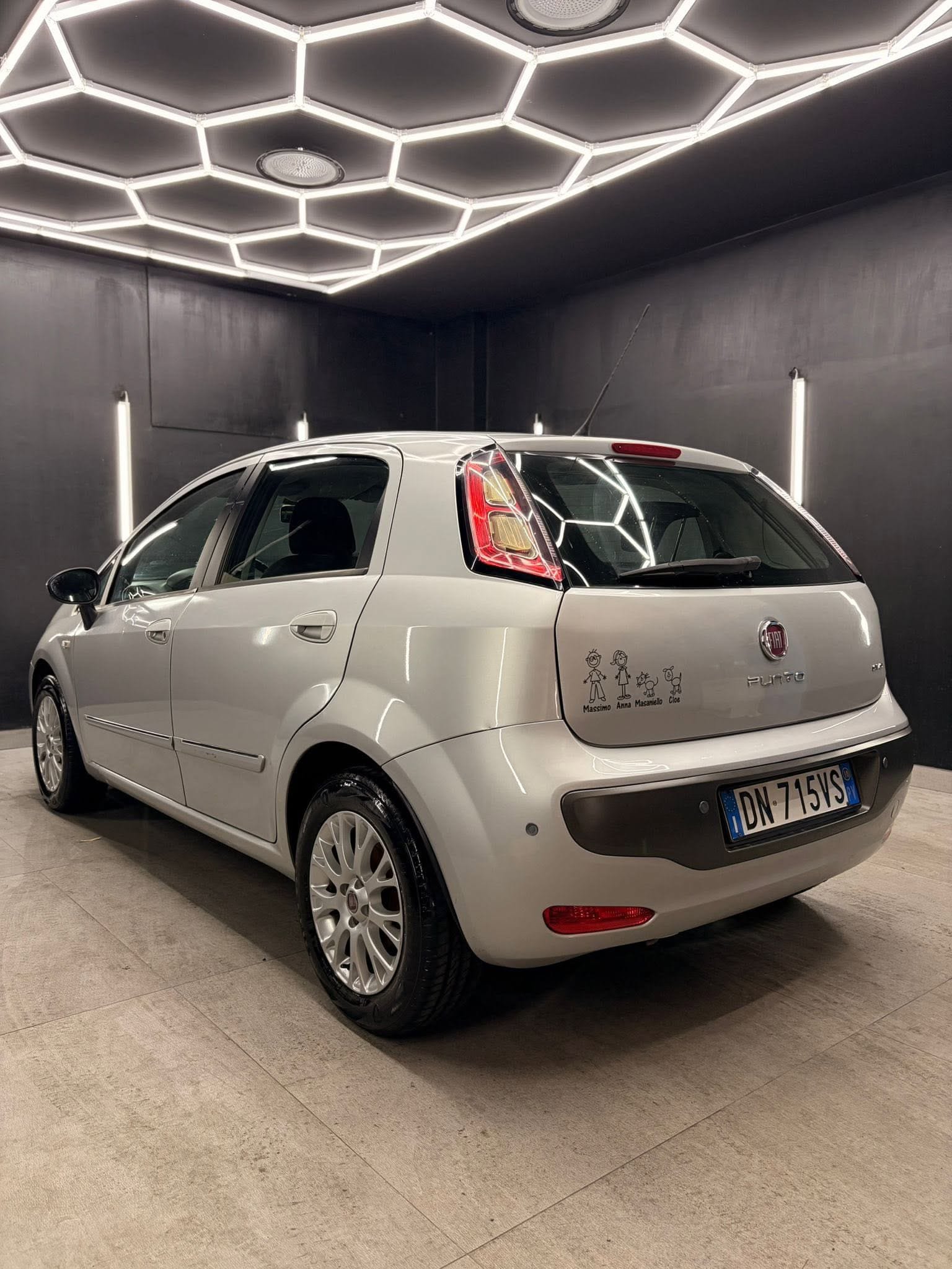 
FIATPunto Evo 1.4 5p Start&Stop Dynamic2010 full									