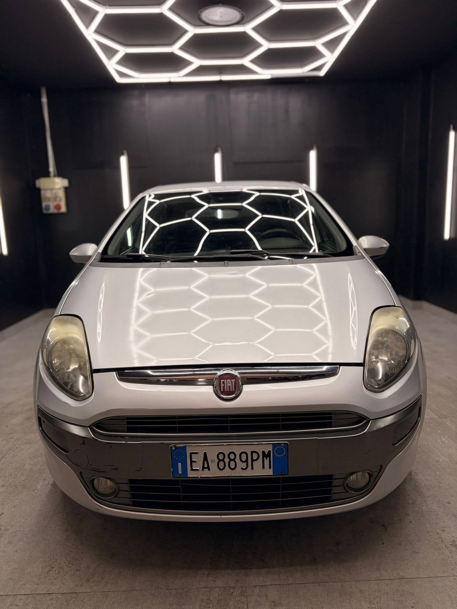
FIATPunto Evo 1.4 5p Start&Stop Dualogic Dynamic full									