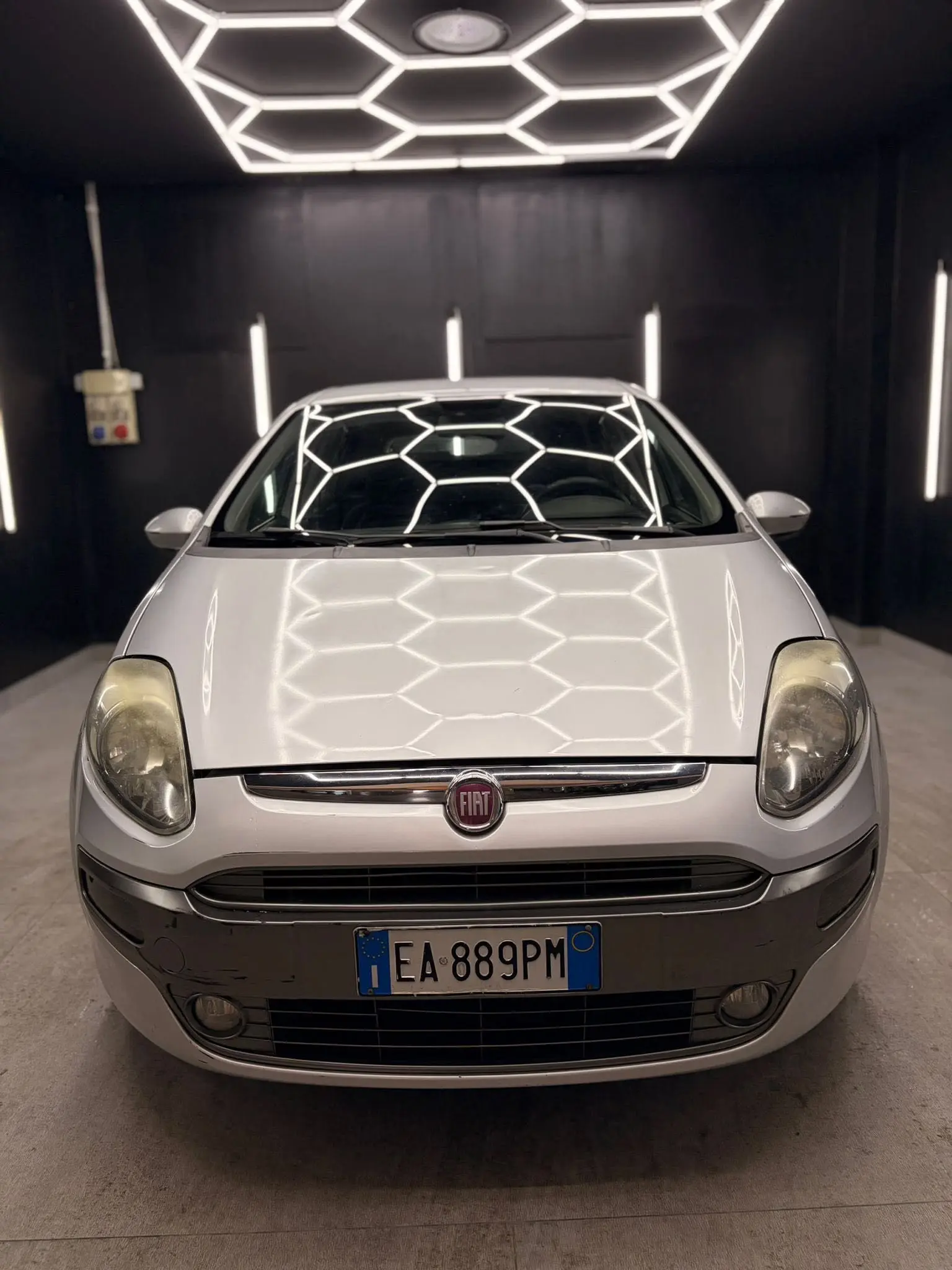
								FIATPunto Evo 1.4 5p Start&Stop Dualogic Dynamic full									