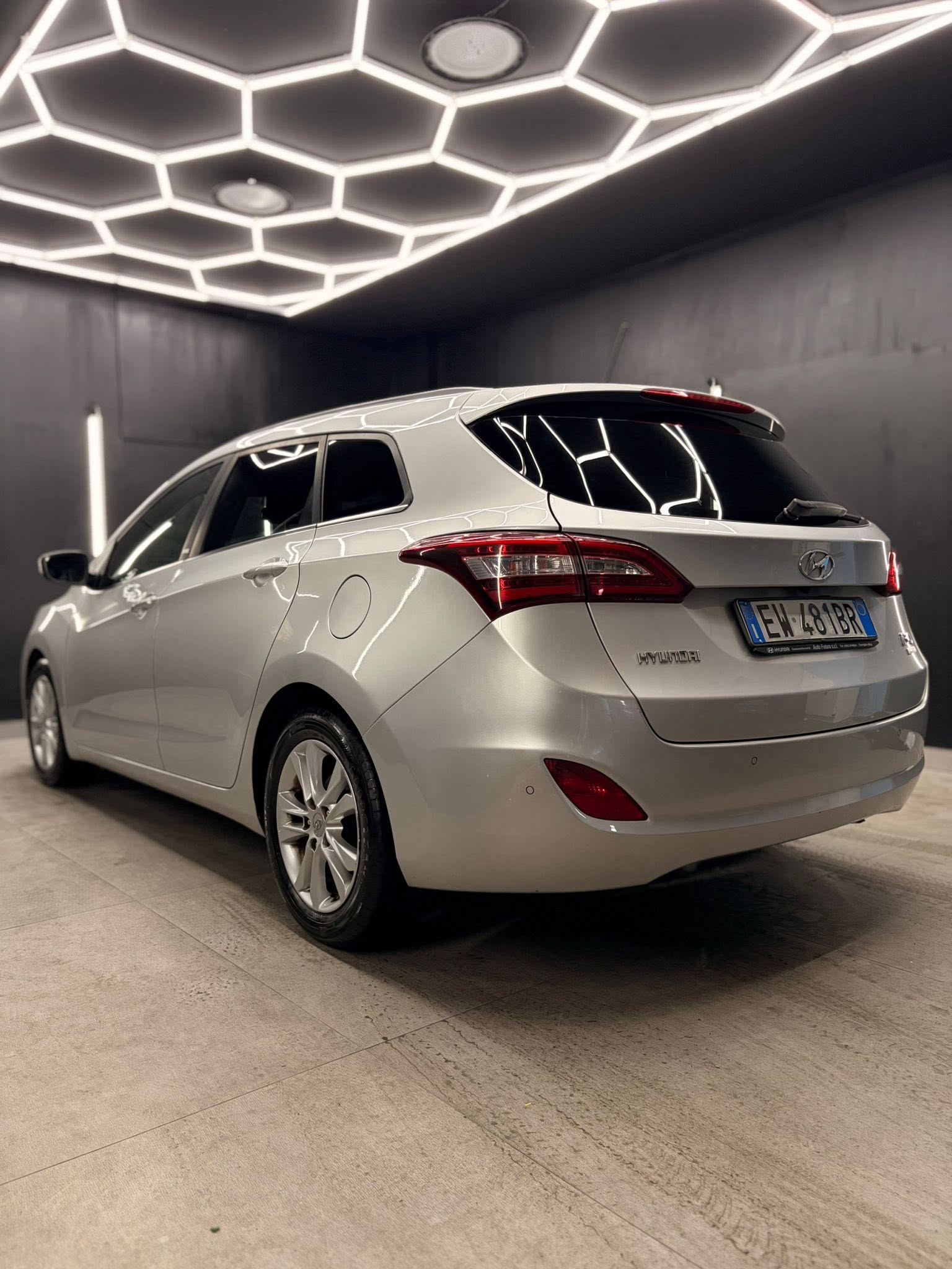 
HYUNDAIi30 Wagon 1.6 CRDi Go! Brasil2014 full									