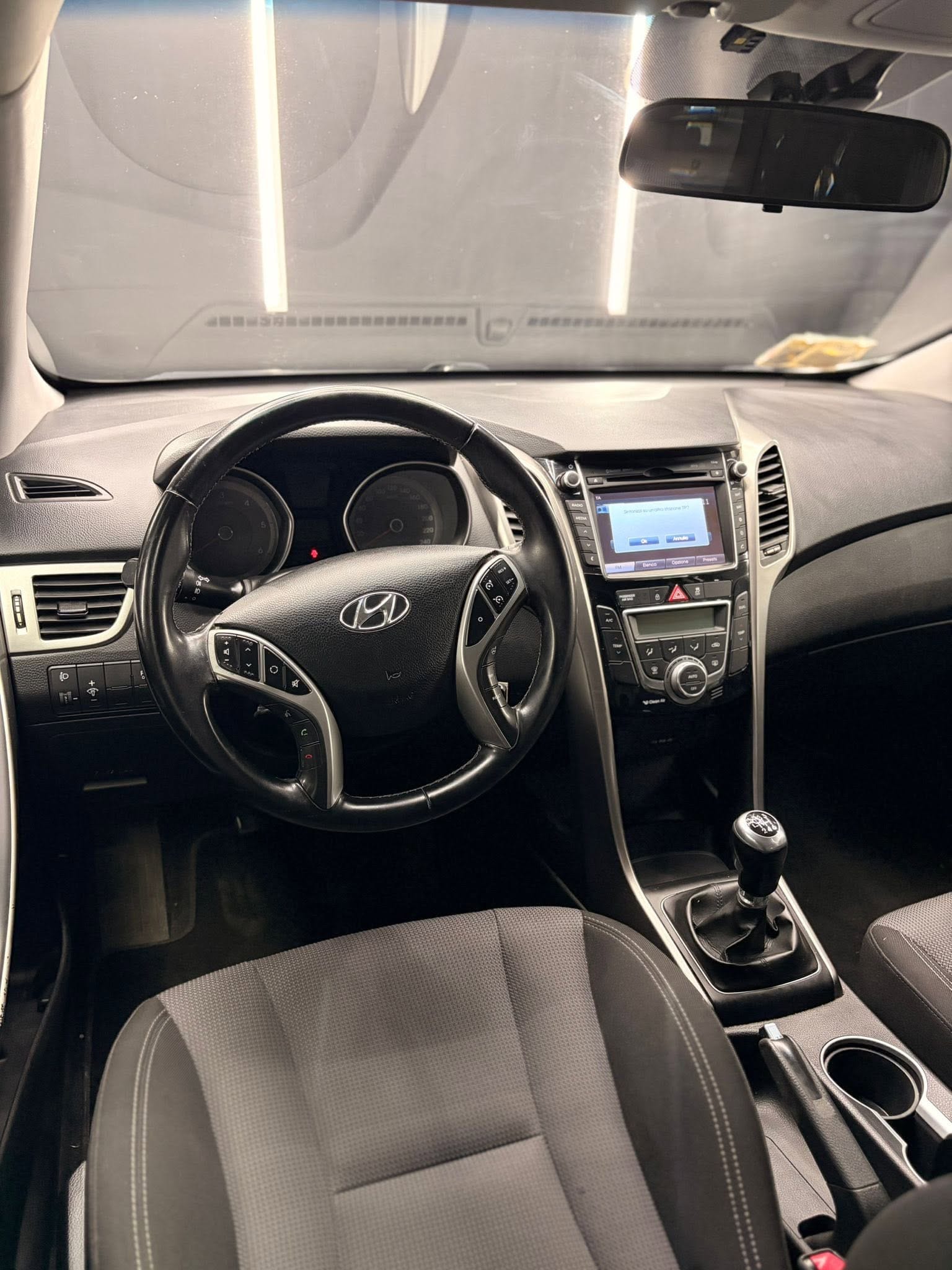 
HYUNDAIi30 Wagon 1.6 CRDi Go! Brasil2014 full									