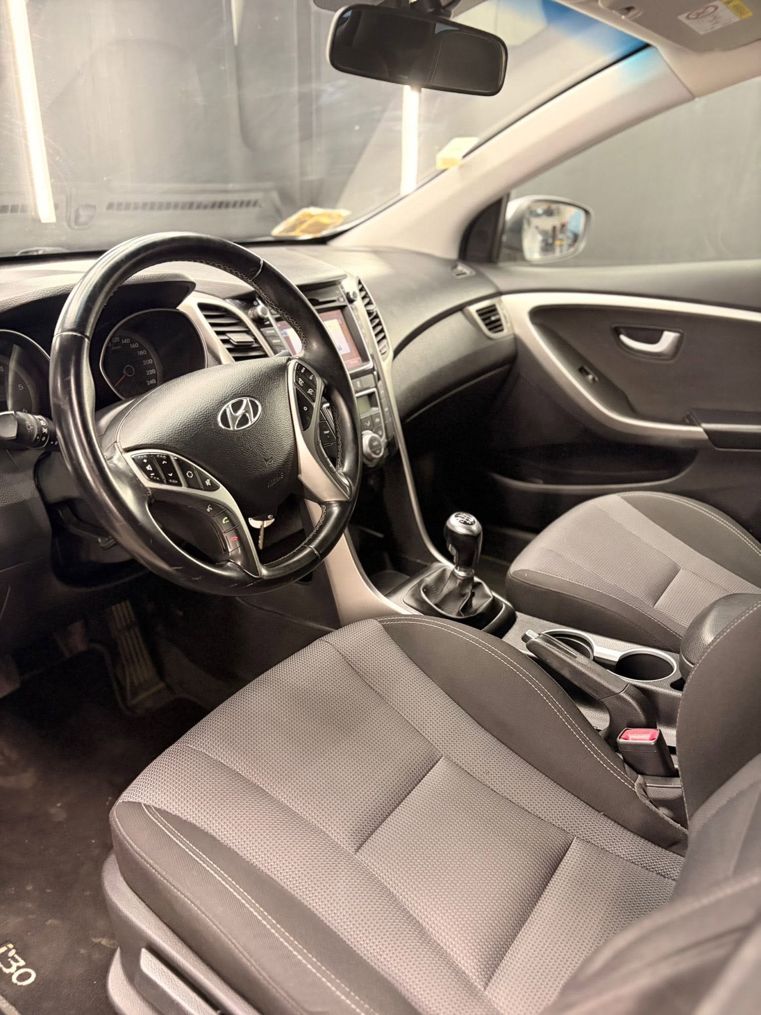 
HYUNDAIi30 Wagon 1.6 CRDi Go! Brasil2014 full									