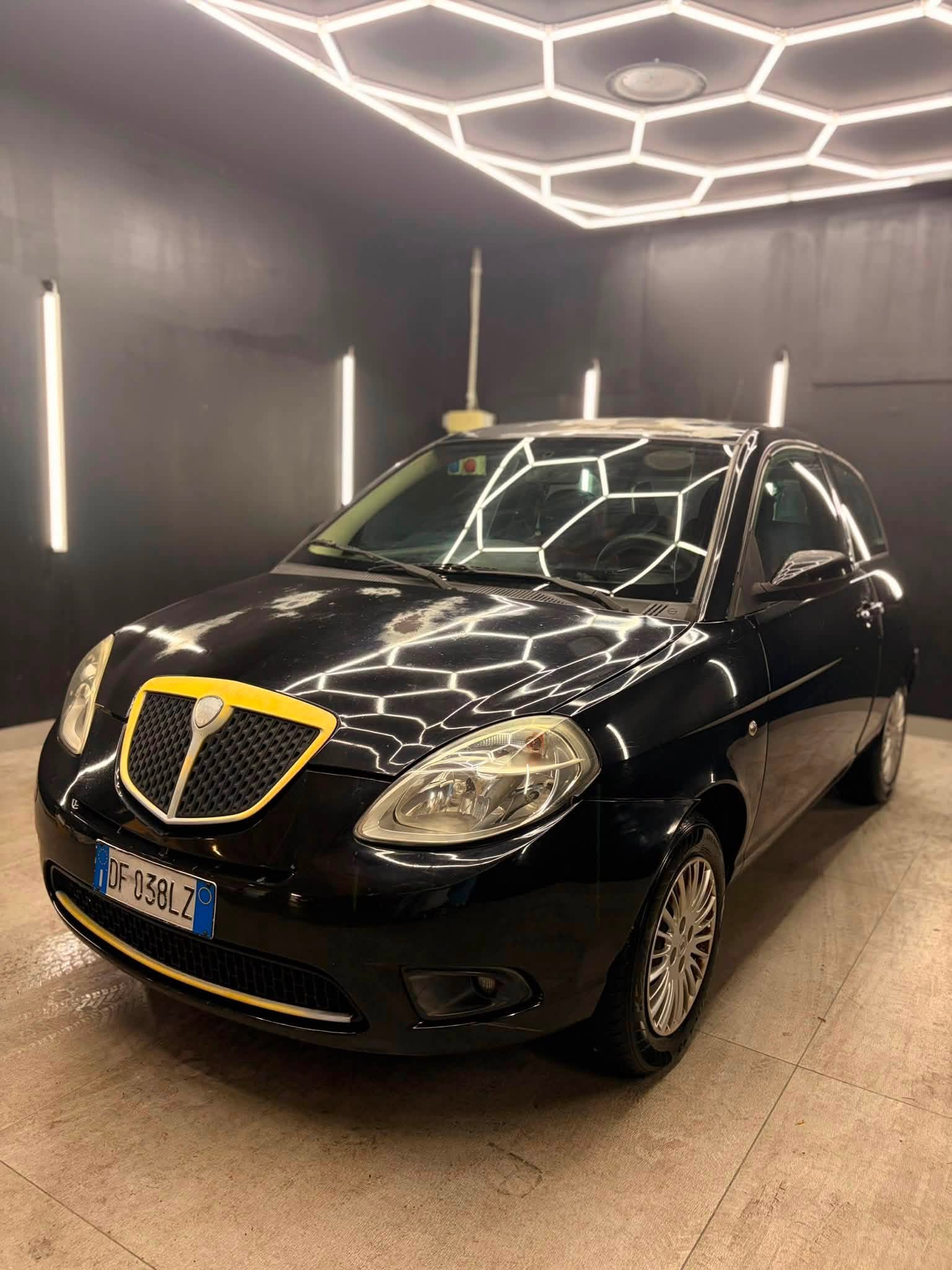 LANCIAYpsilon 1.3 MJT 75 CV ModaMilano