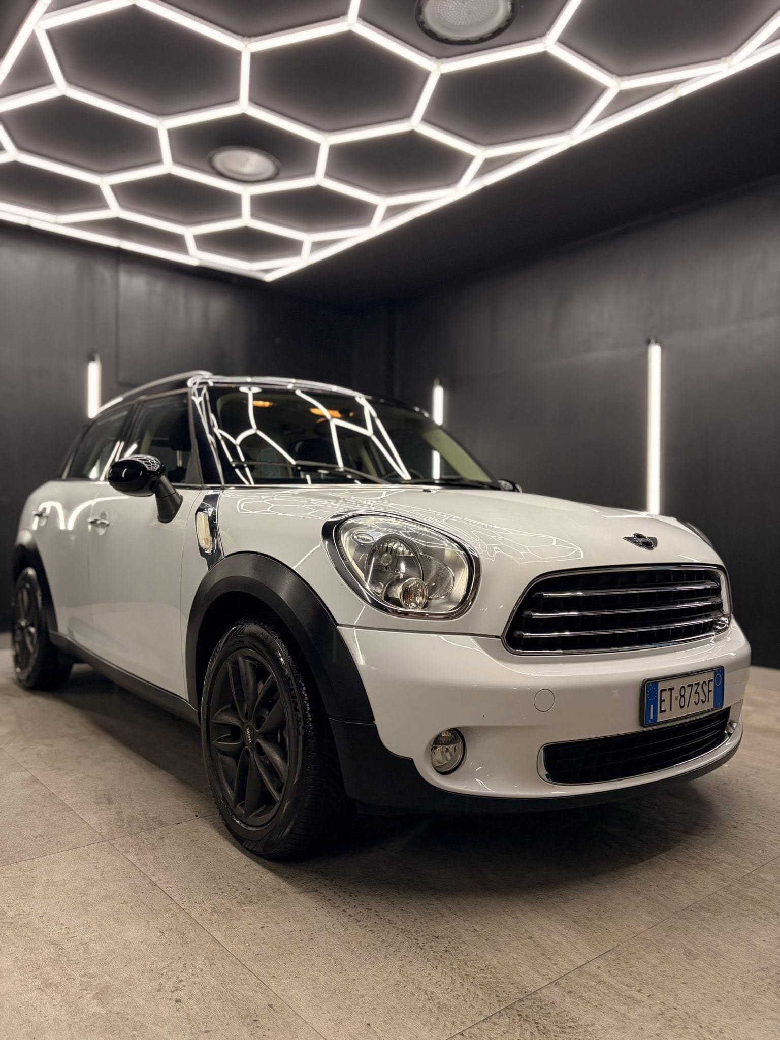 
MINICountryman 1.6 Cooper D2013 full									