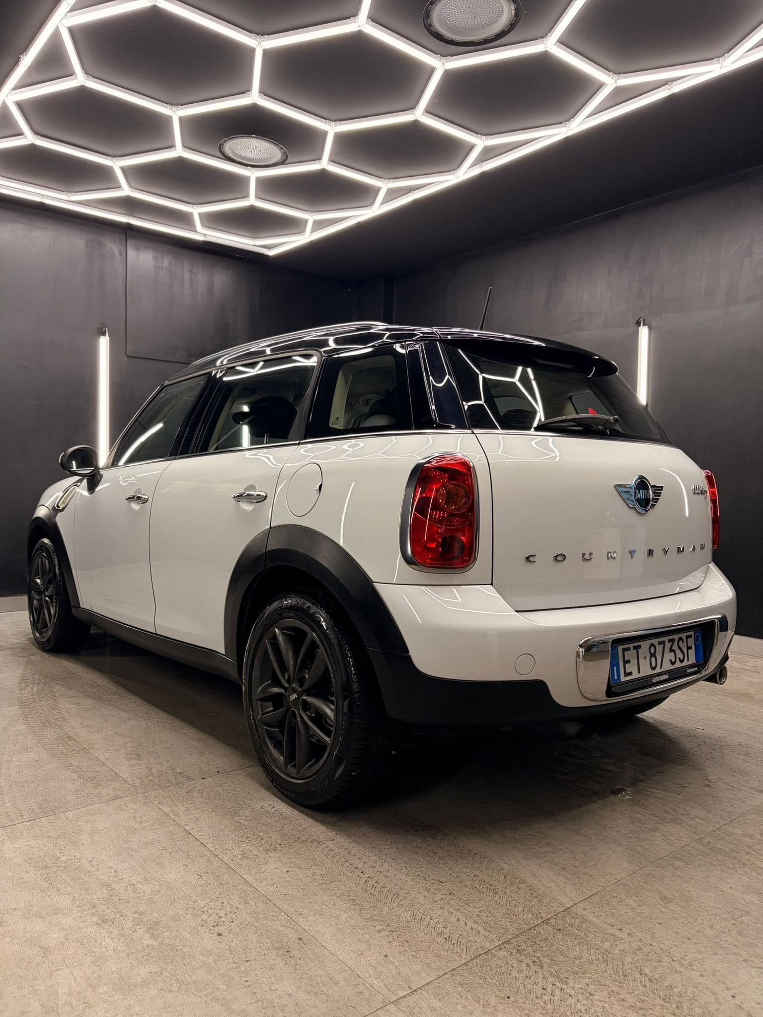 
MINICountryman 1.6 Cooper D2013 full									