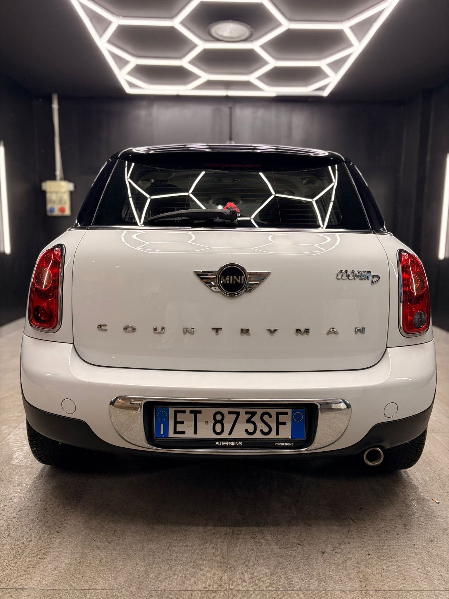 
MINICountryman 1.6 Cooper D2013 full									