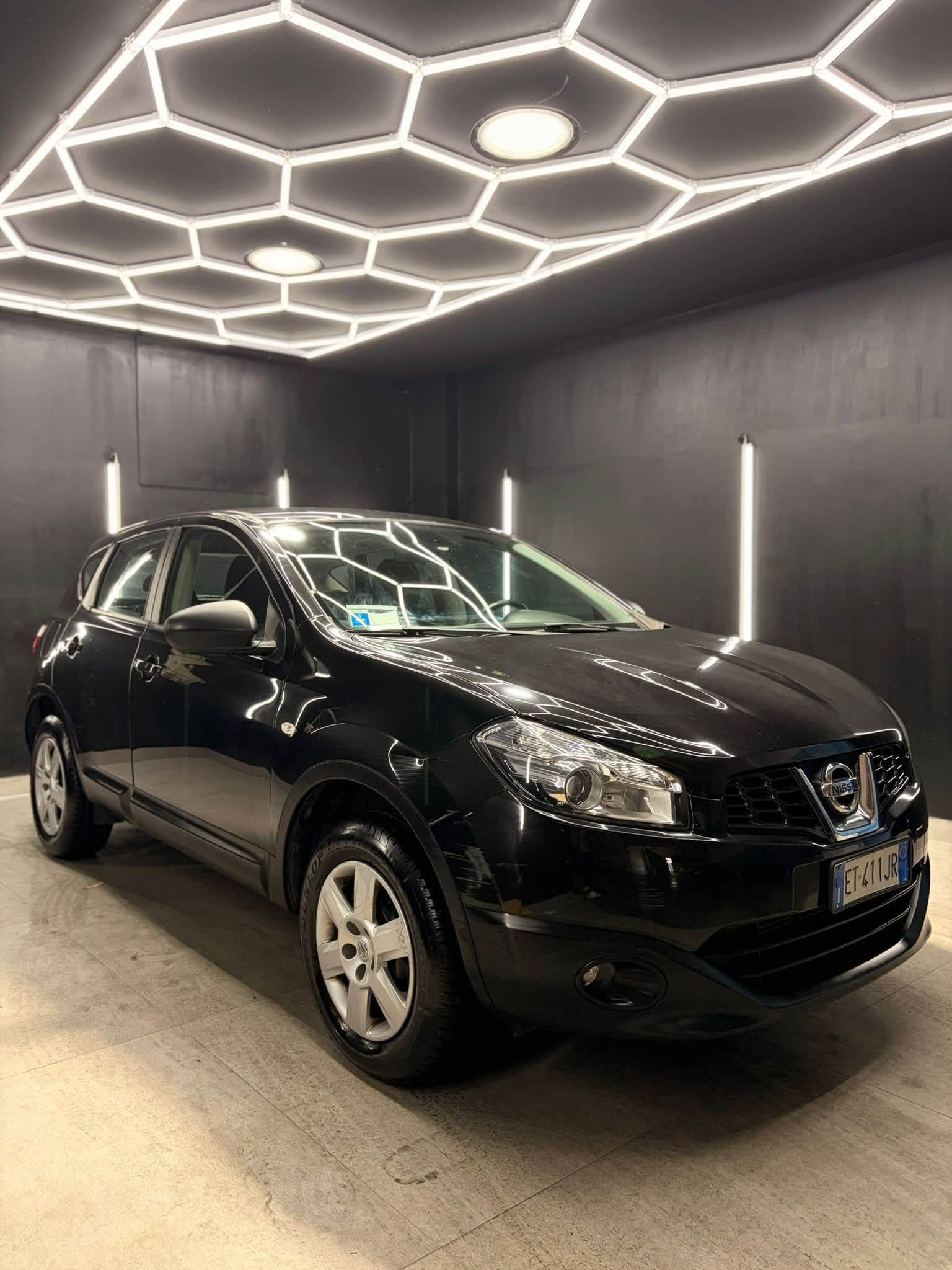 
NISSANQashqai 1.5 dCi DPF Tekna2014 full									