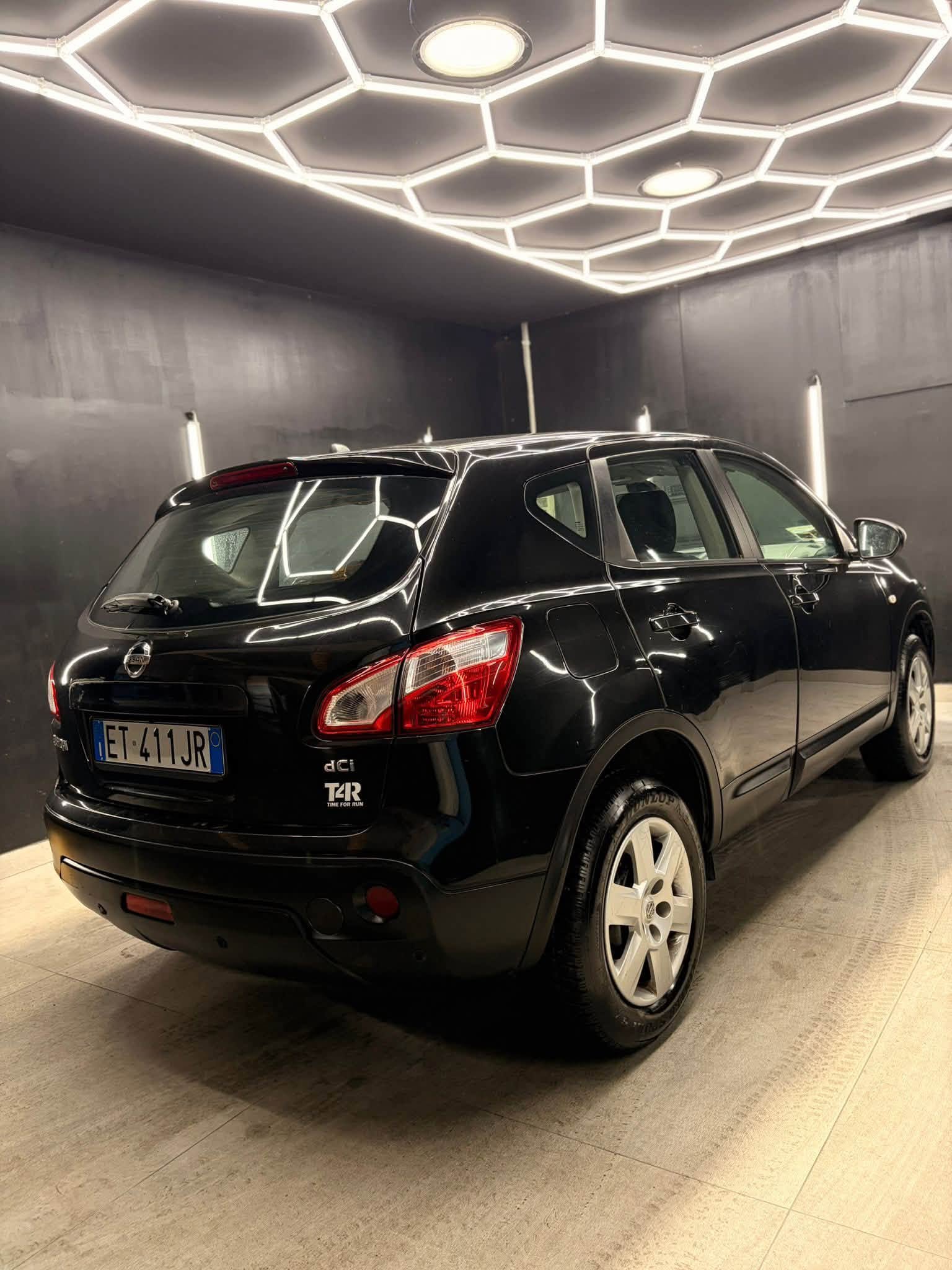 
NISSANQashqai 1.5 dCi DPF Tekna2014 full									