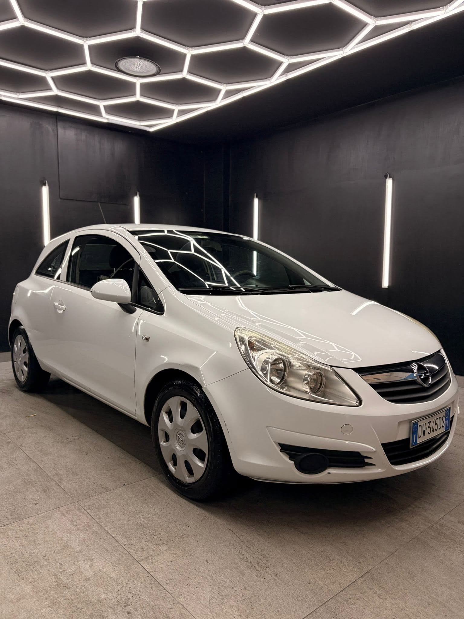 
OPELCorsa 1.2 Sport full									