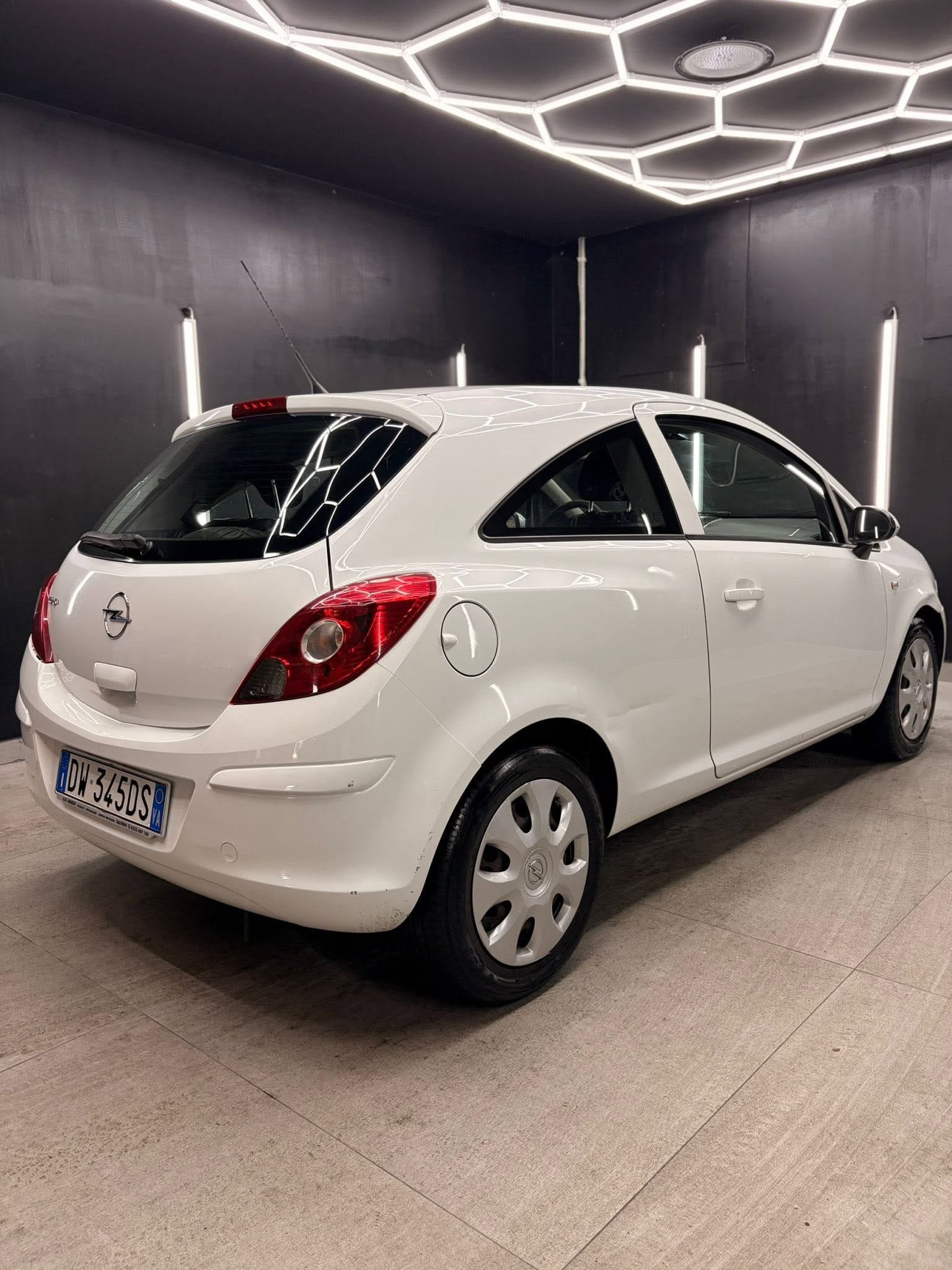 
OPELCorsa 1.2 Sport full									