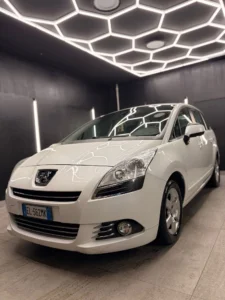 PEUGEOT5008 1.6 HDi 112CV Tecno2012