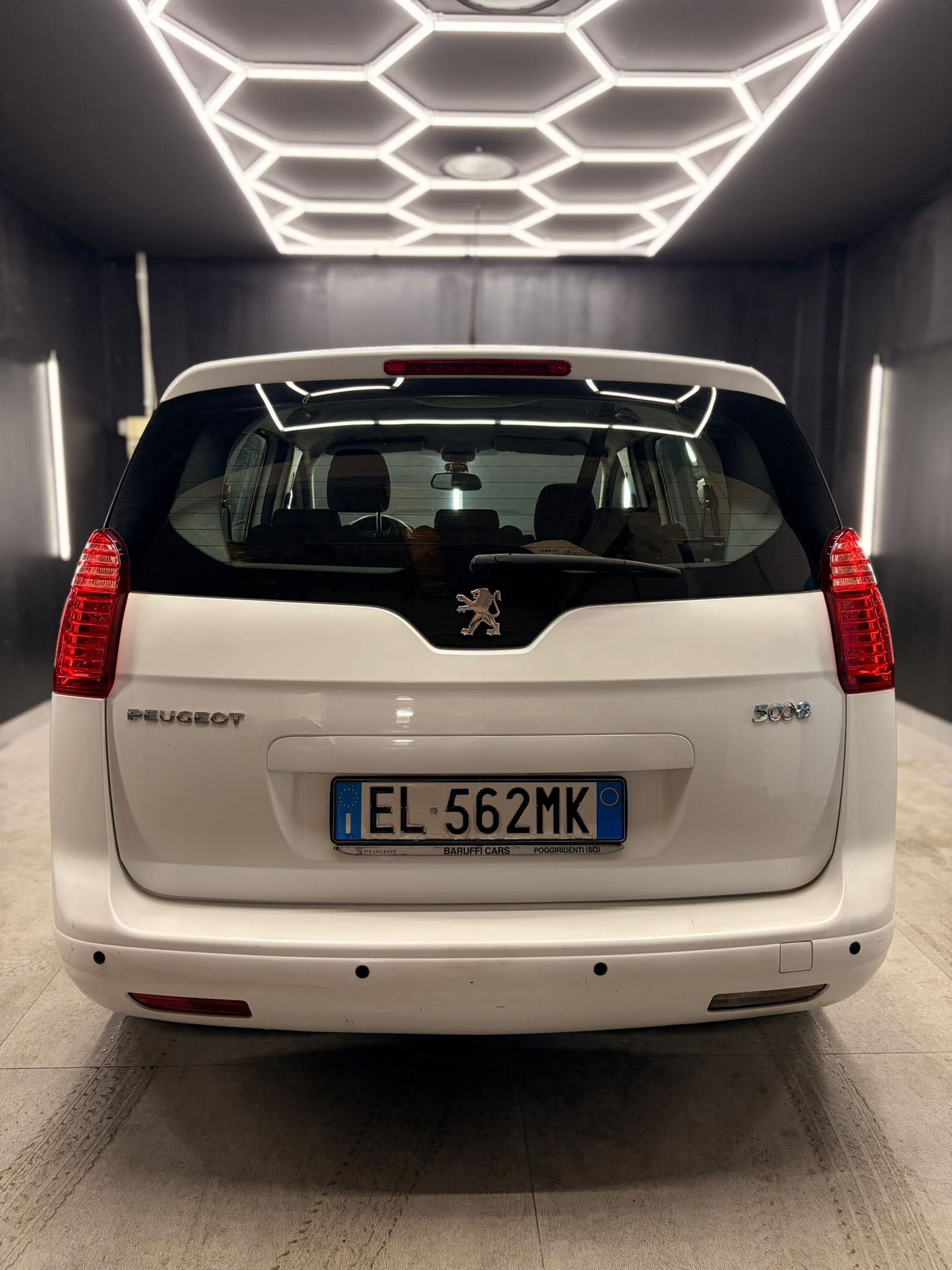 
PEUGEOT5008 1.6 HDi 112CV Tecno2012 full									