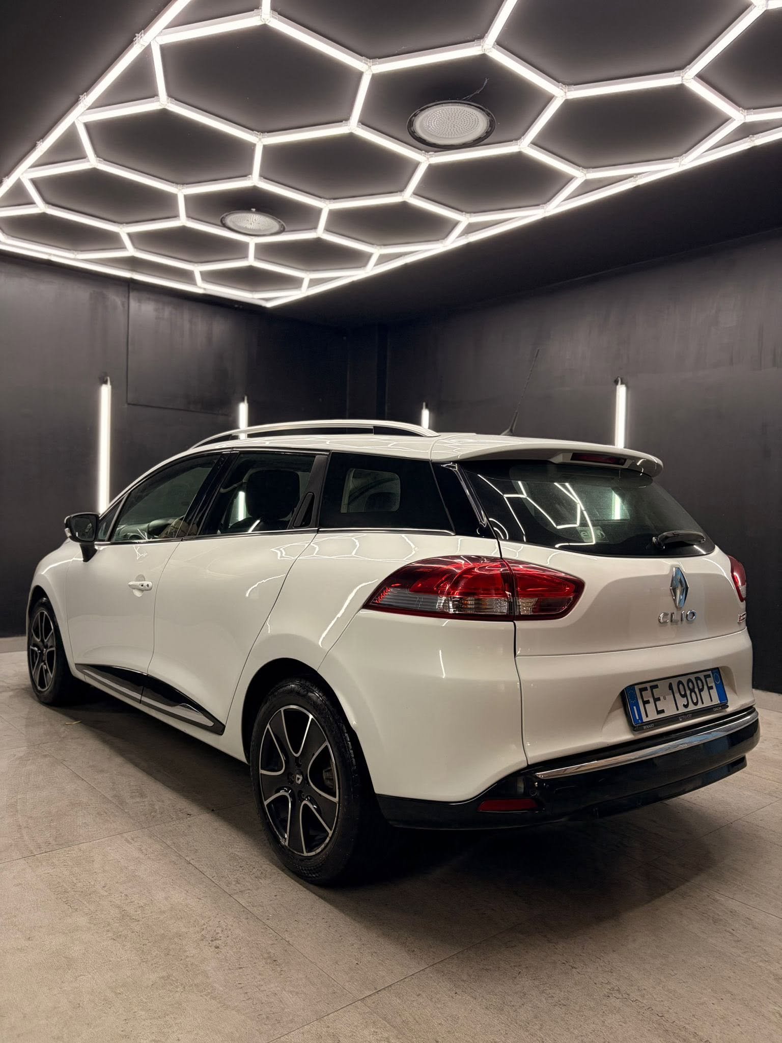 
RENAULTClio Sporter dCi 8V 90cv Energy Duel22016 full									
