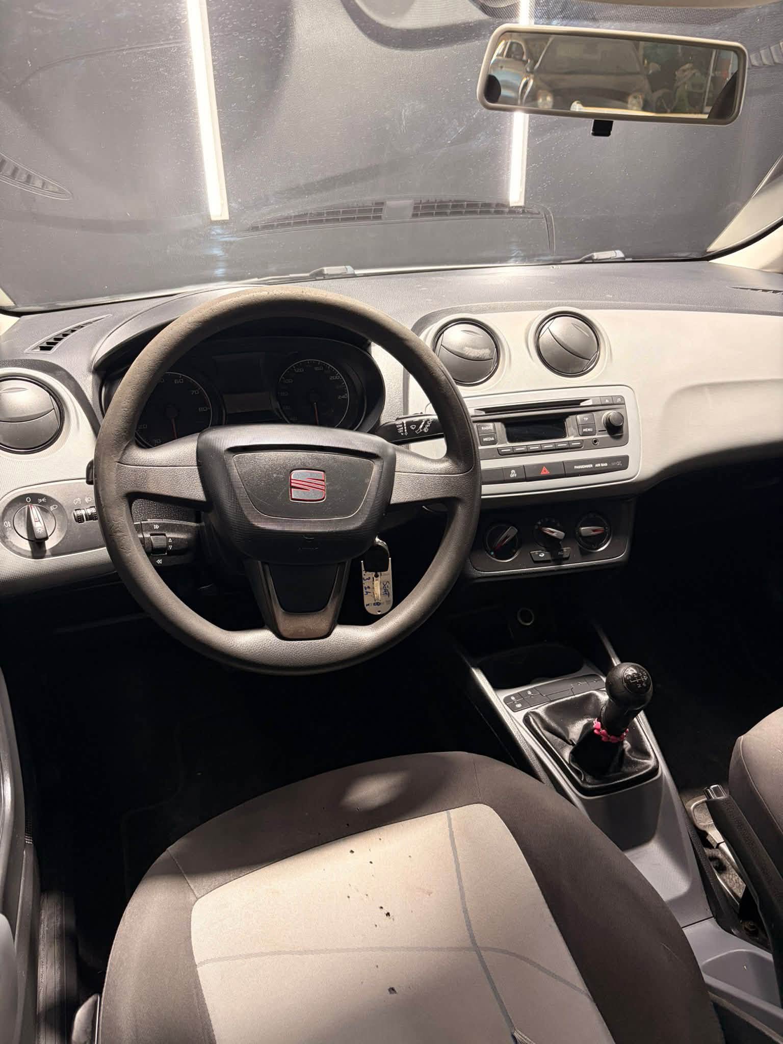 
SEATIbiza 1.2 TSI 86 CV 5p FR2017 full									
