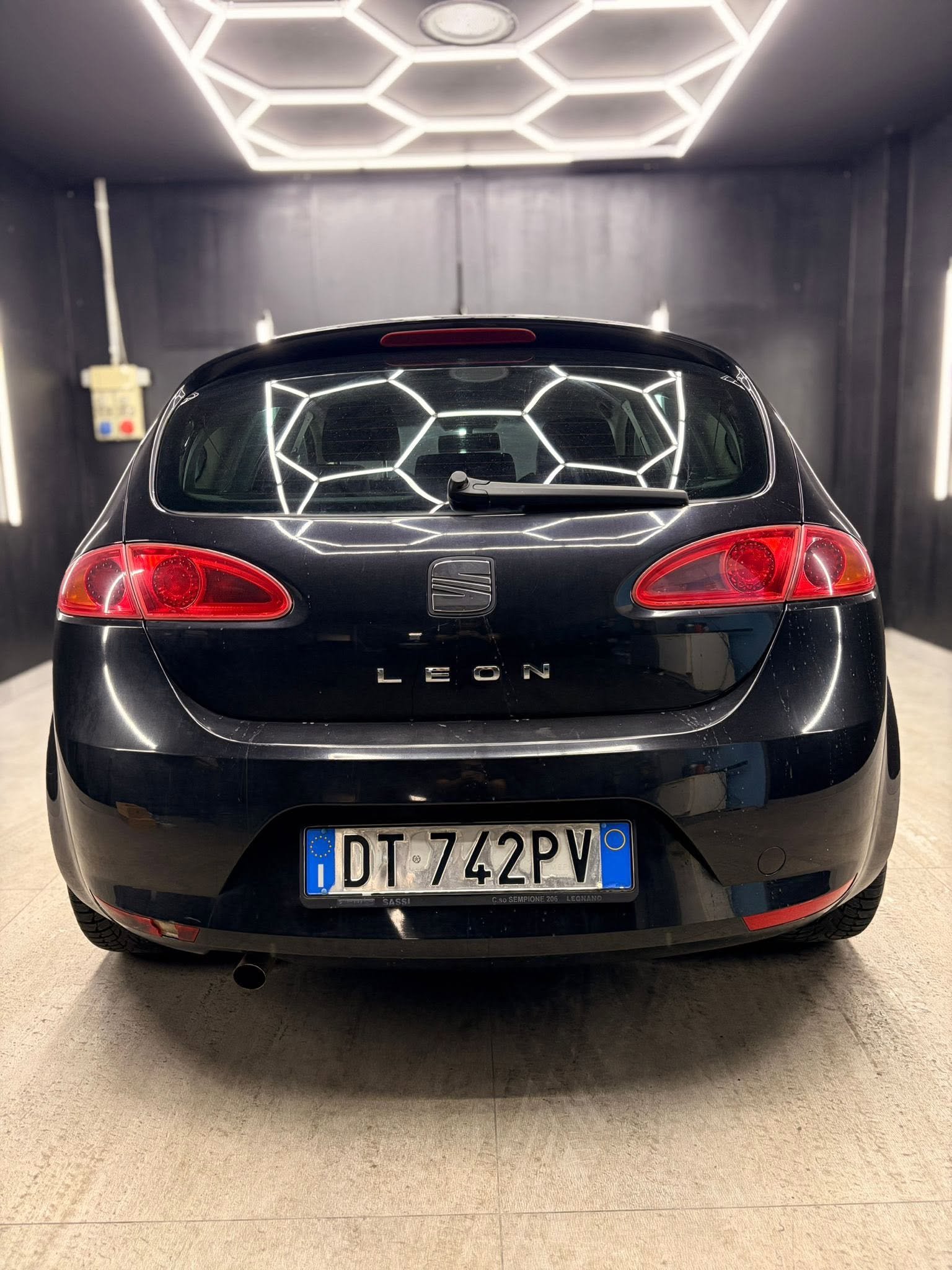 
SEATLeon 1.6 Style DUAL (MY09) full									