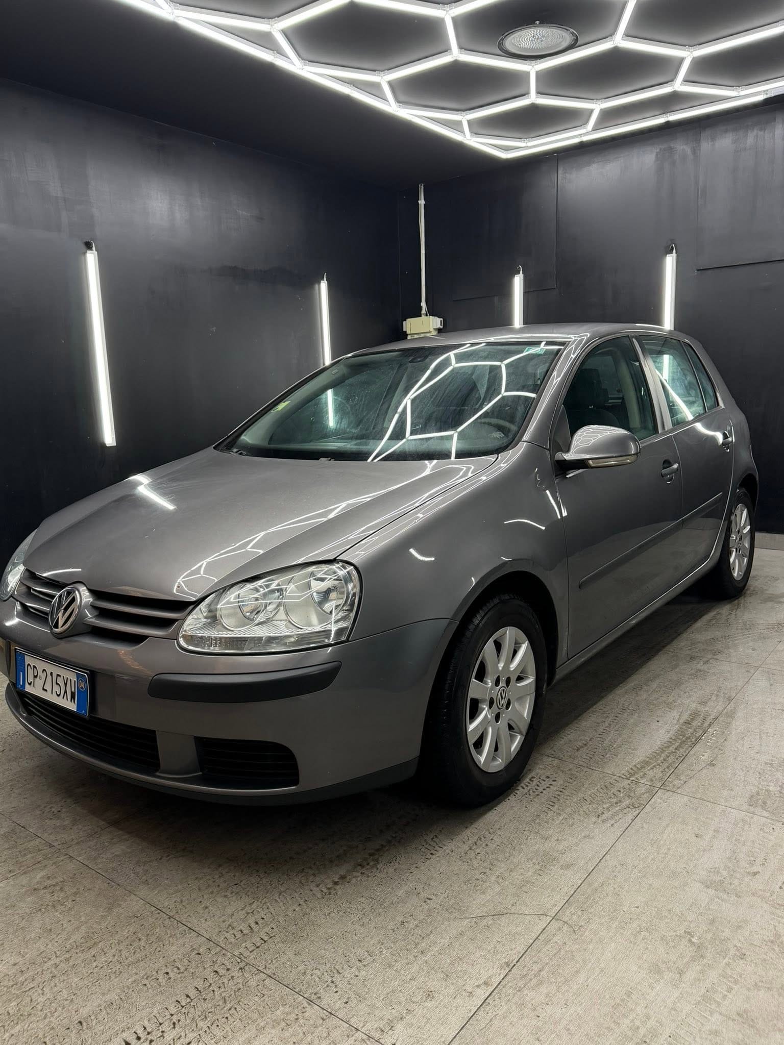 VOLKSWAGENGolf 1.6 16V FSI 5p Sportline