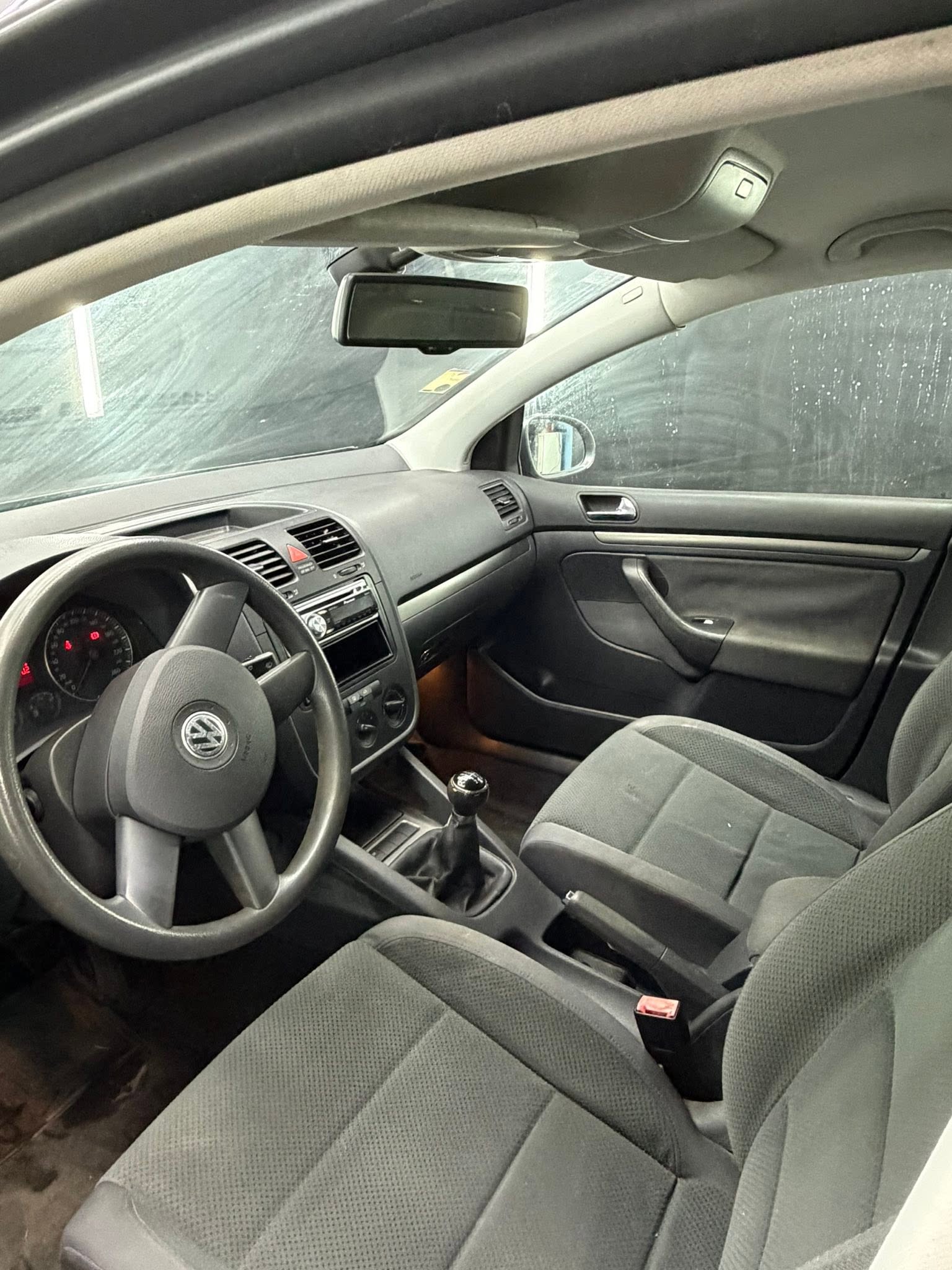 
VOLKSWAGENGolf 1.6 16V FSI 5p Sportline full									