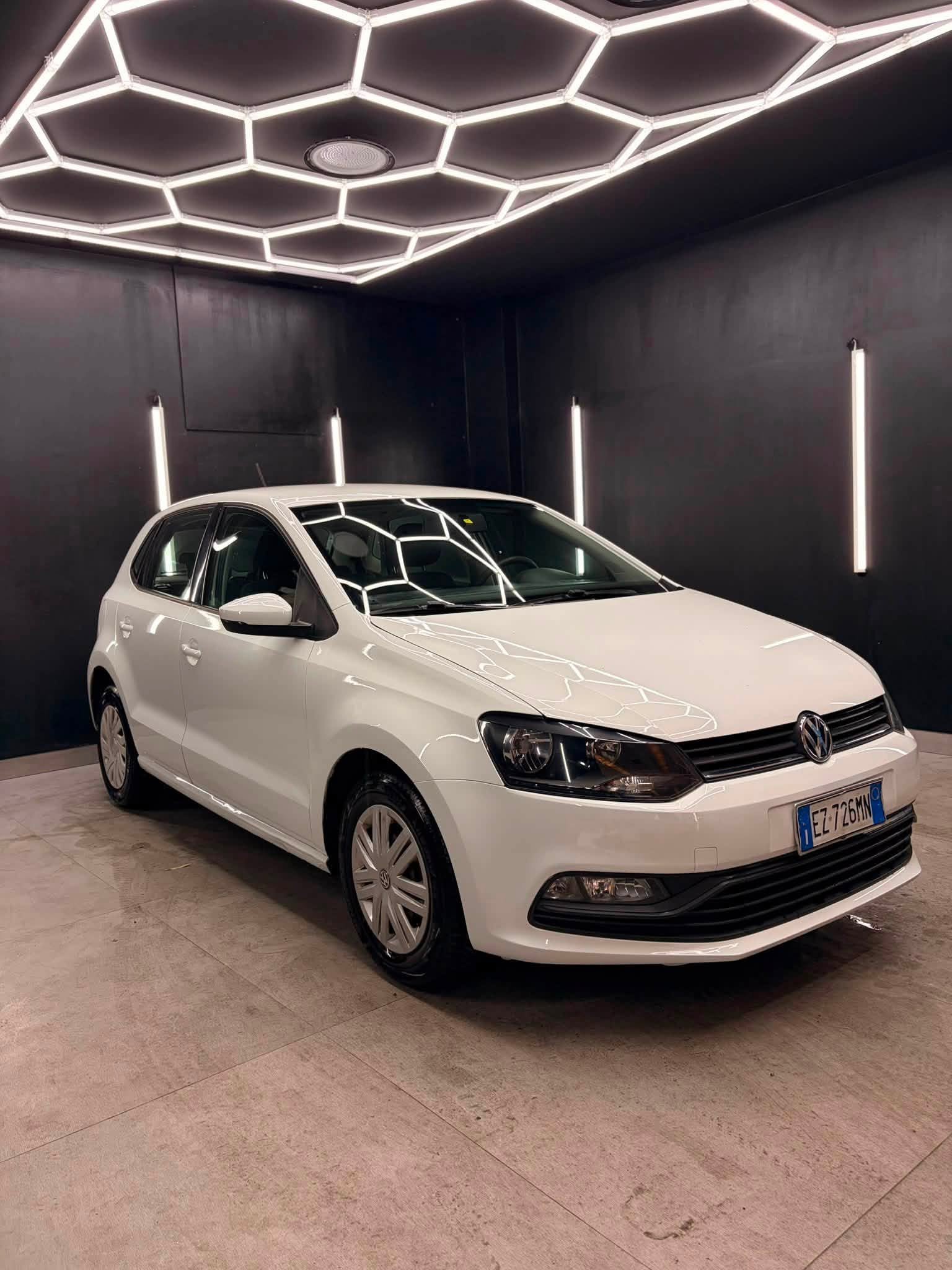 
VOLKSWAGENPolo 1.0 MPI 5p Trendline2015 full									