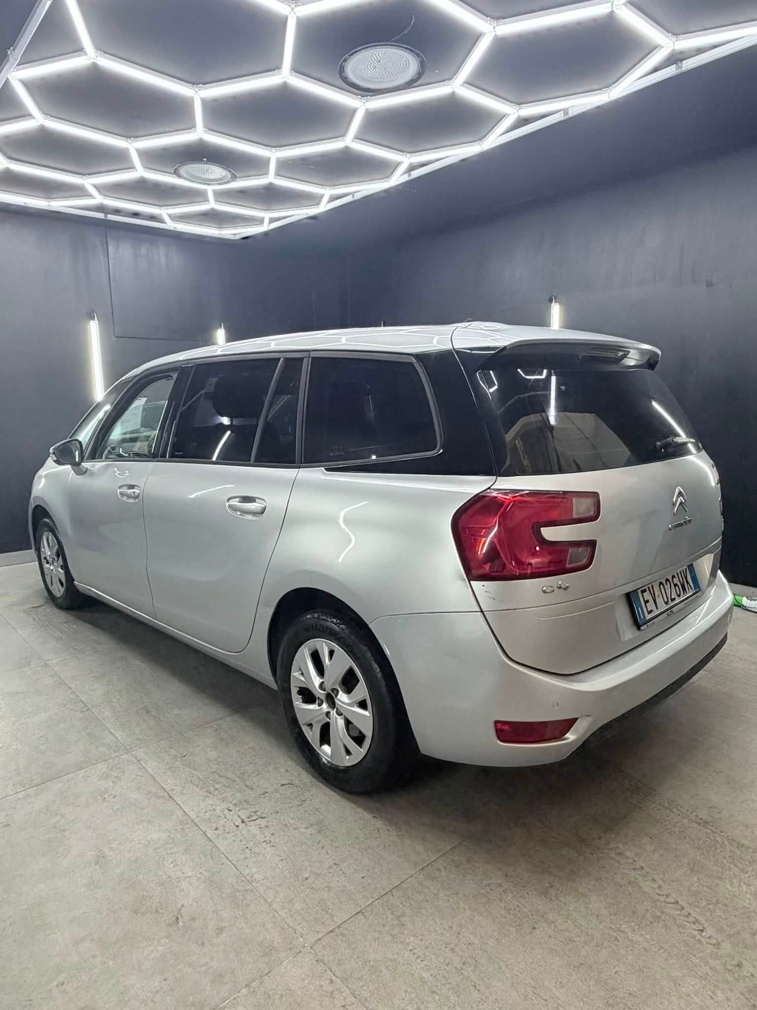 
								CITROENGrand C4 Picasso 1.6 e-HDi 115 Exclusive2014 full									