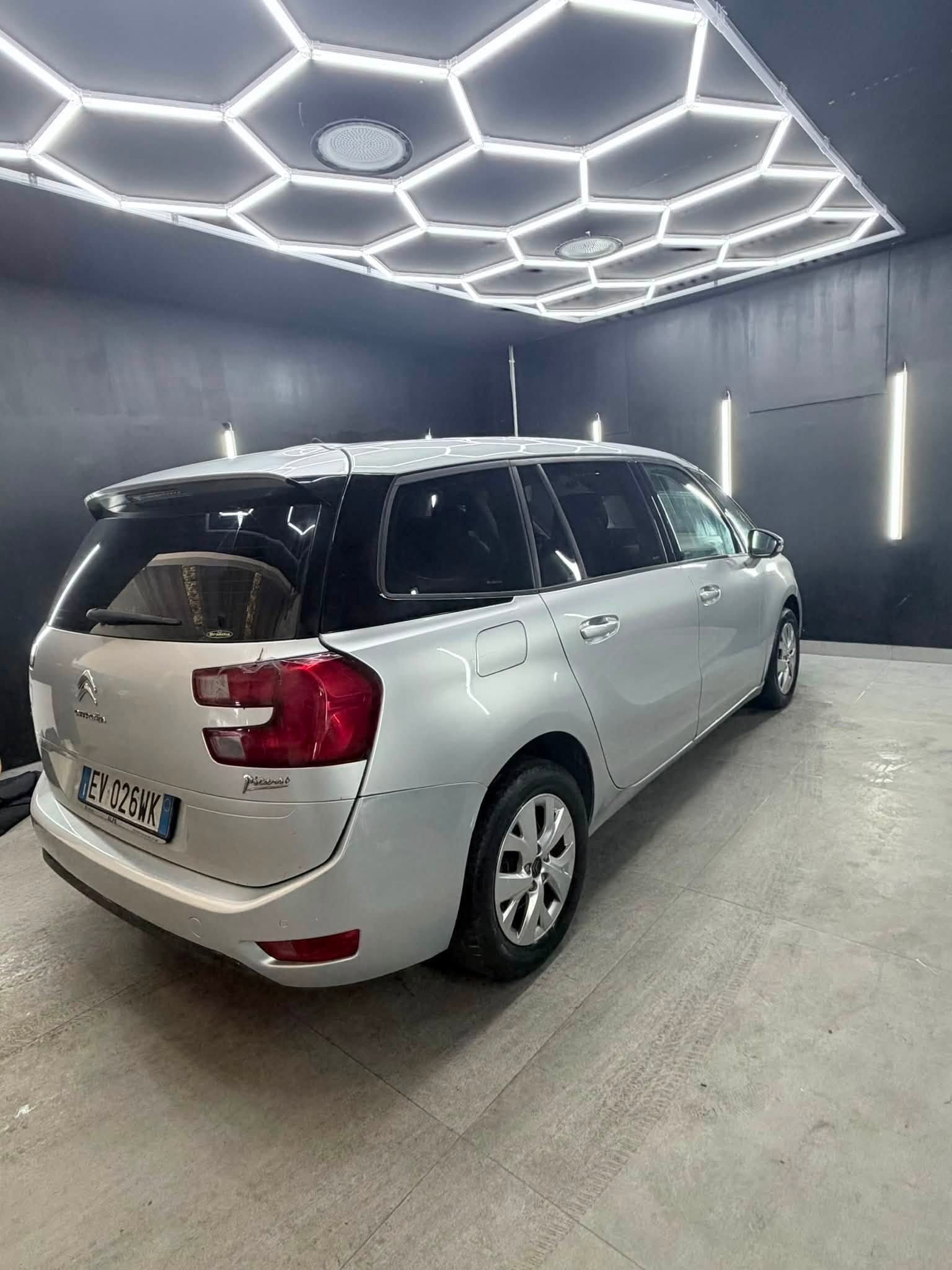 
								CITROENGrand C4 Picasso 1.6 e-HDi 115 Exclusive2014 full									