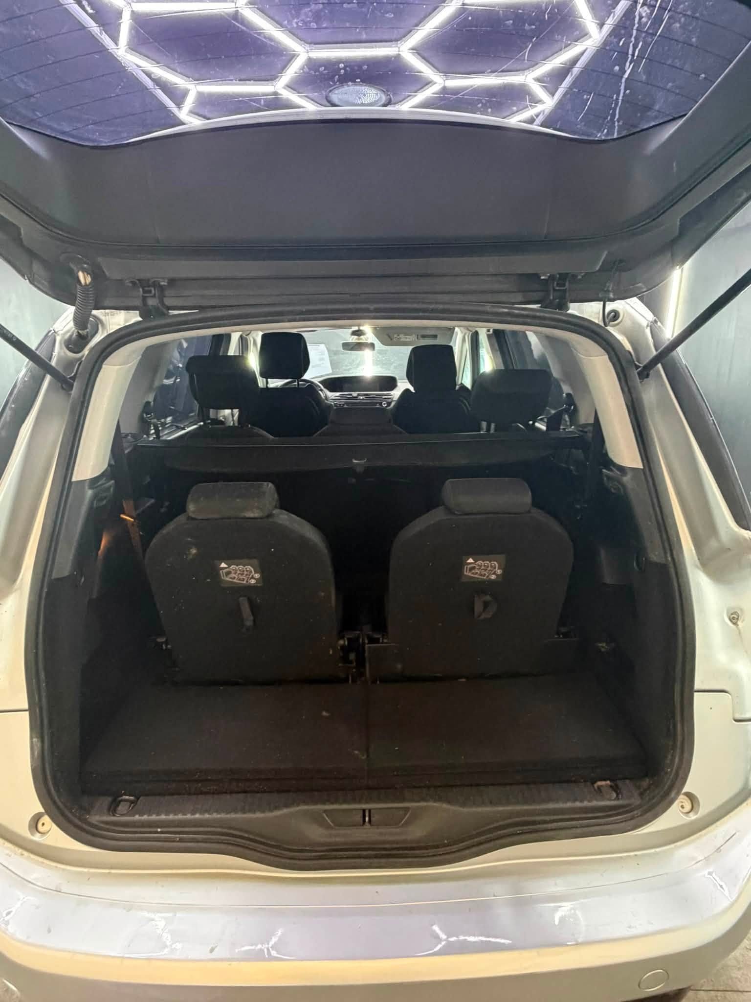 
								CITROENGrand C4 Picasso 1.6 e-HDi 115 Exclusive2014 full									