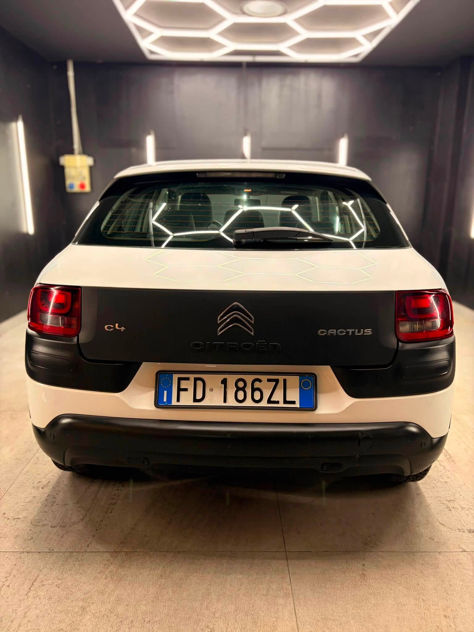 
								CITROENC4 Cactus 1.6 BlueHDi Live S&S 102cv2016 full									