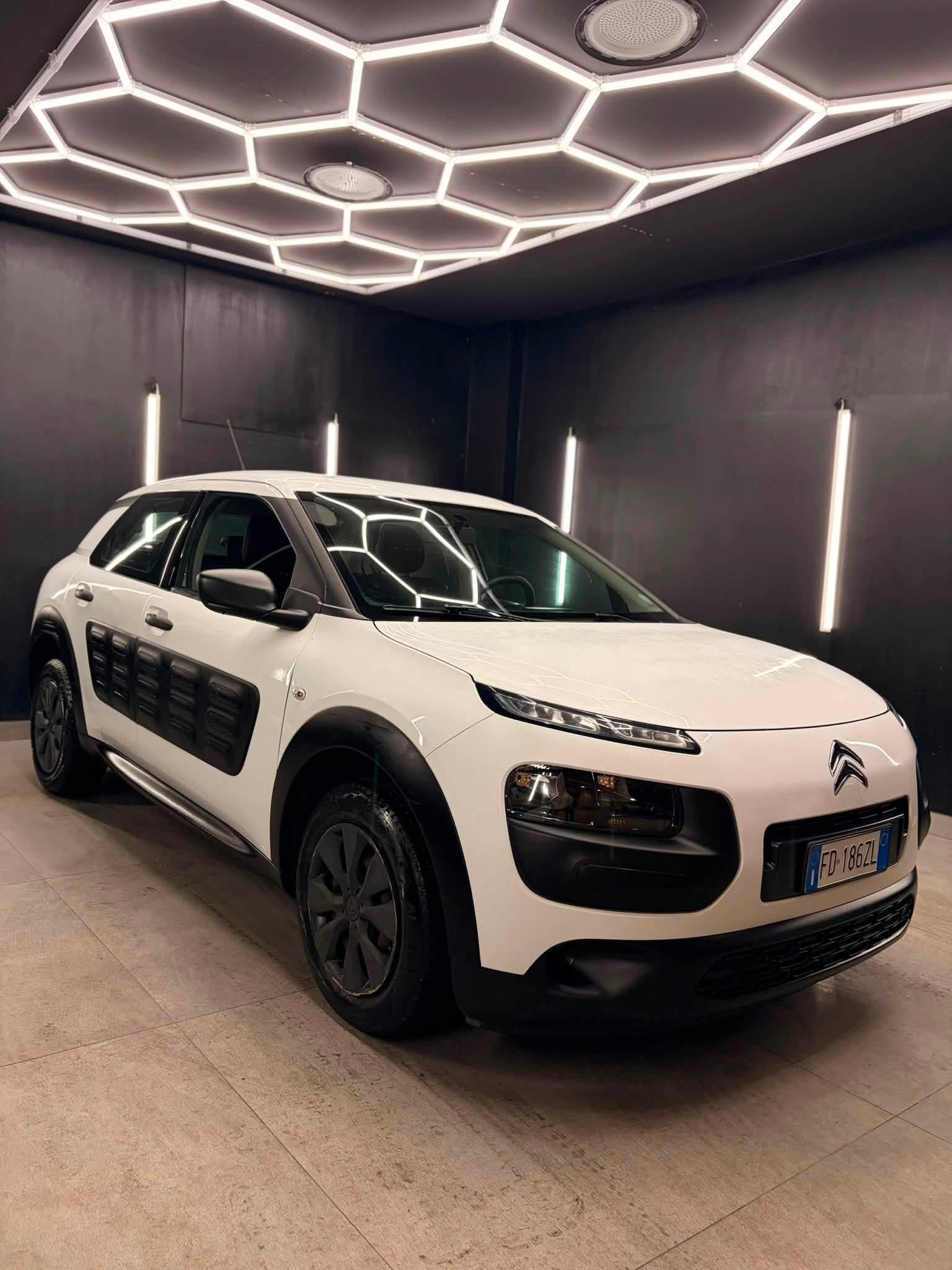 
								CITROENC4 Cactus 1.6 BlueHDi Live S&S 102cv2016 full									