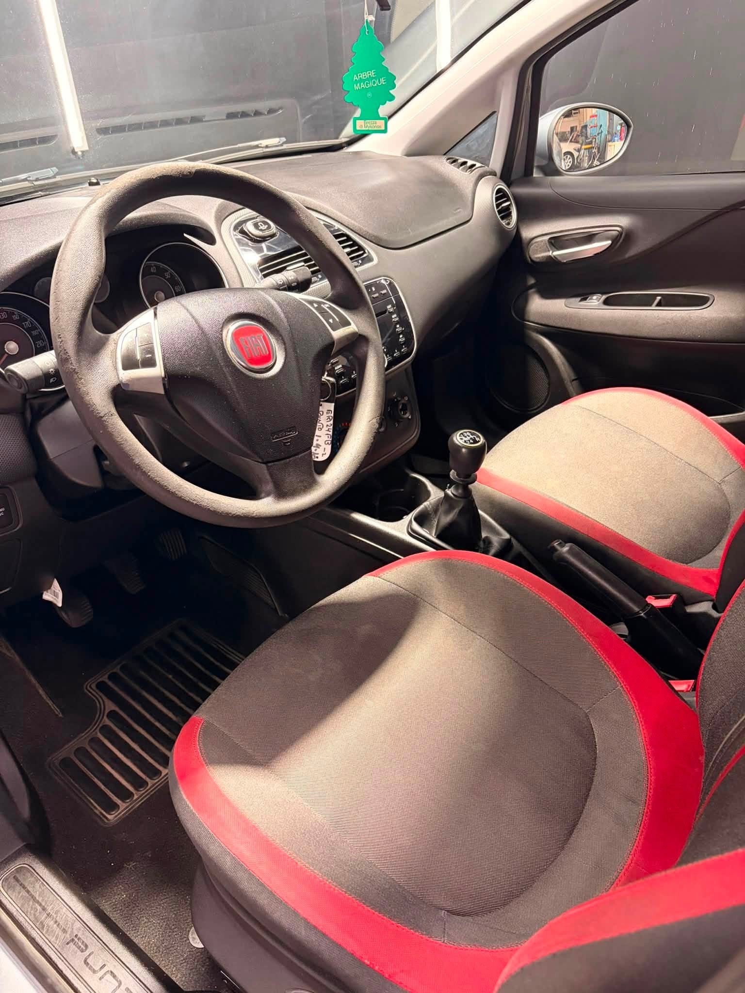 
								FIATPunto Evo 1.4 Natural Power 77cv 5p2013 full									