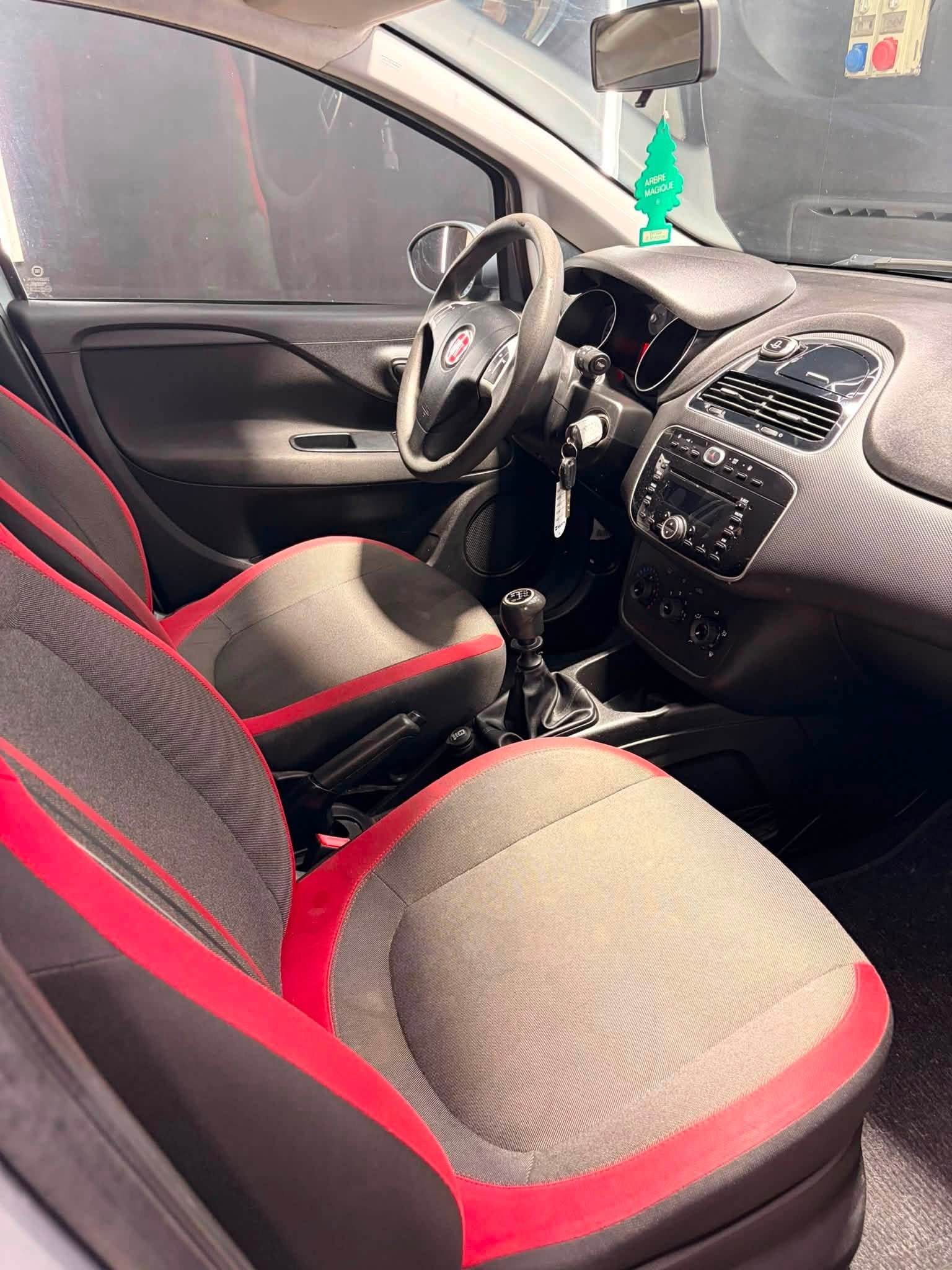 
								FIATPunto Evo 1.4 Natural Power 77cv 5p2013 full									